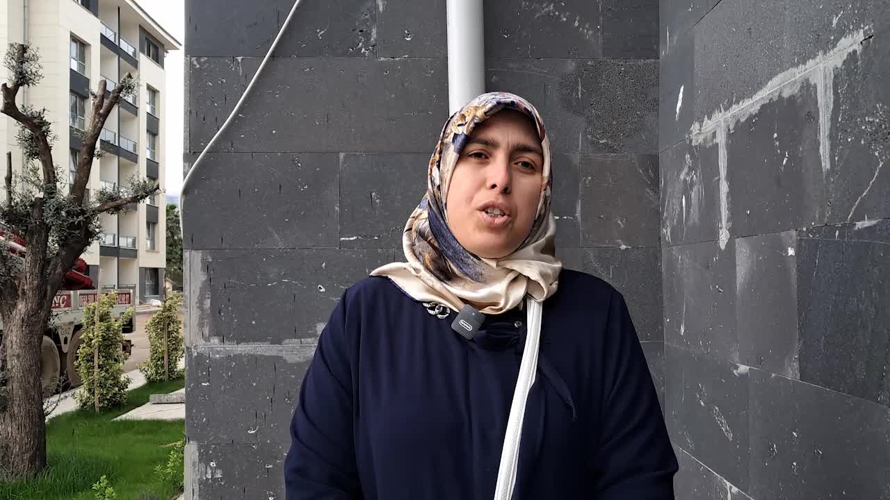 Hatay'da "rezerv alan mağduriyeti" sürüyor, depremzede Kayalı: "Merkezdeki dubleks dairemin yerine şehir dışında 90 metrekare daire verildi"