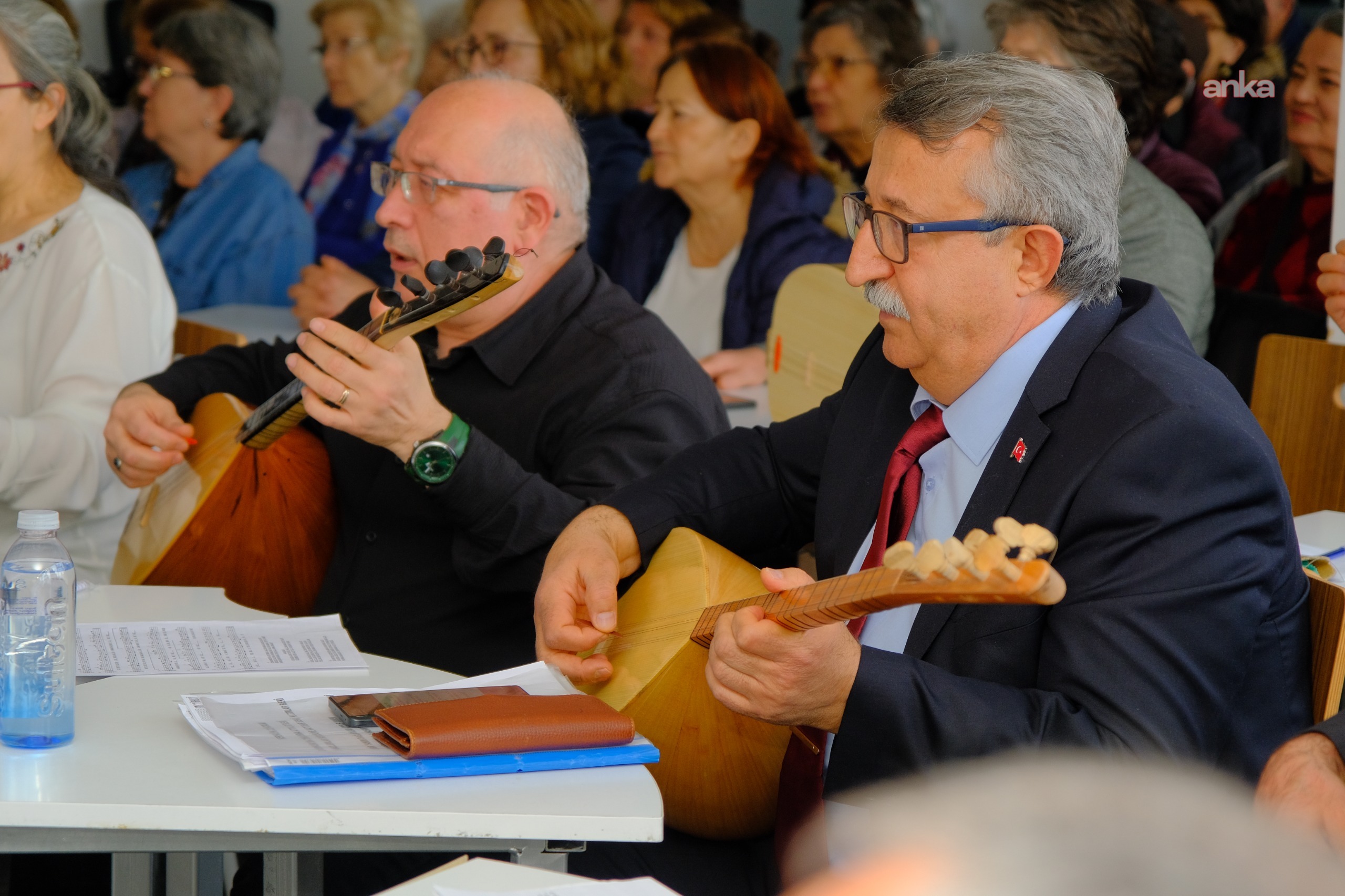Eskişehir'de yaş almış vatandaşlar konser programında buluştu