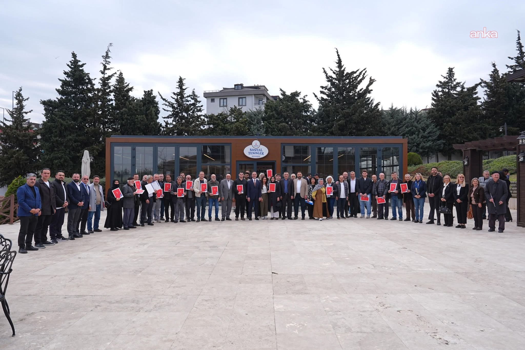 Sancaktepe’de 54 hak sahibi tapularına kavuştu