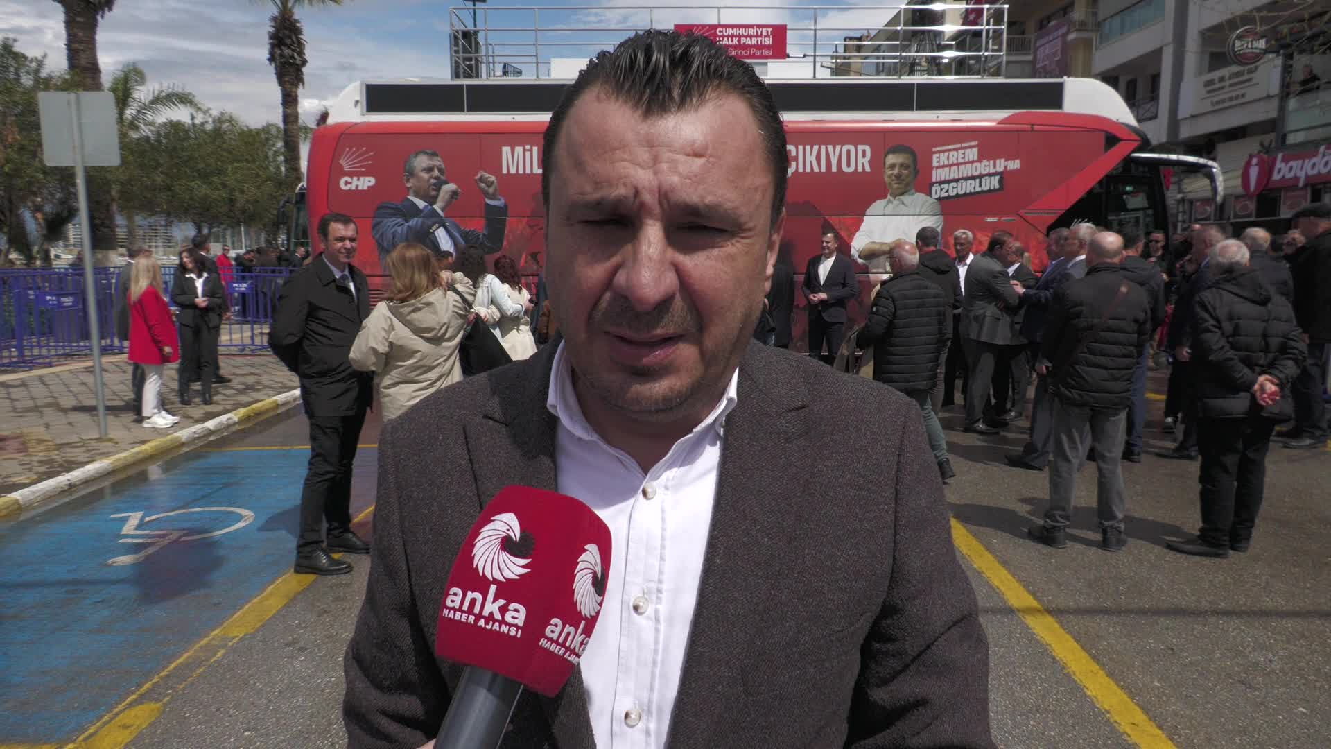 CHP'nin Kuşadası mitingi... CHP Manisa Milletvekili Başevirgen: "Kuşadası Belediye Başkanımızın yanında olmak için buradayız"