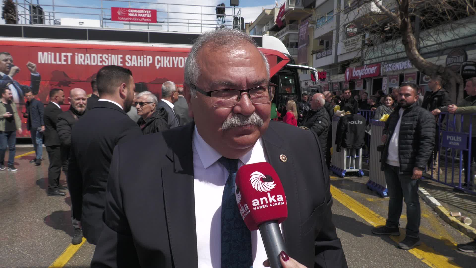 CHP'nin Kuşadası mitingi... CHP Aydın Milletvekili Bülbül: "Kuşadası Belediye Başkanı Günel'in tutuklanması, AKP iktidarının hukuk tanımaz tavrıdır"