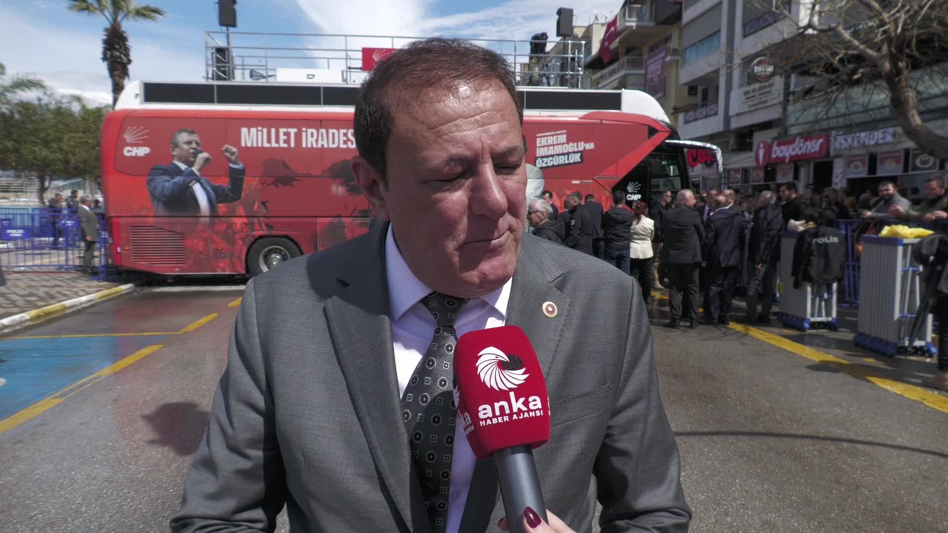 CHP'nin Kuşadası mitingi... CHP Aydın Milletvekili Yıldız: "Ömer başkan kısa sürede tekrar görevine geri dönecektir"