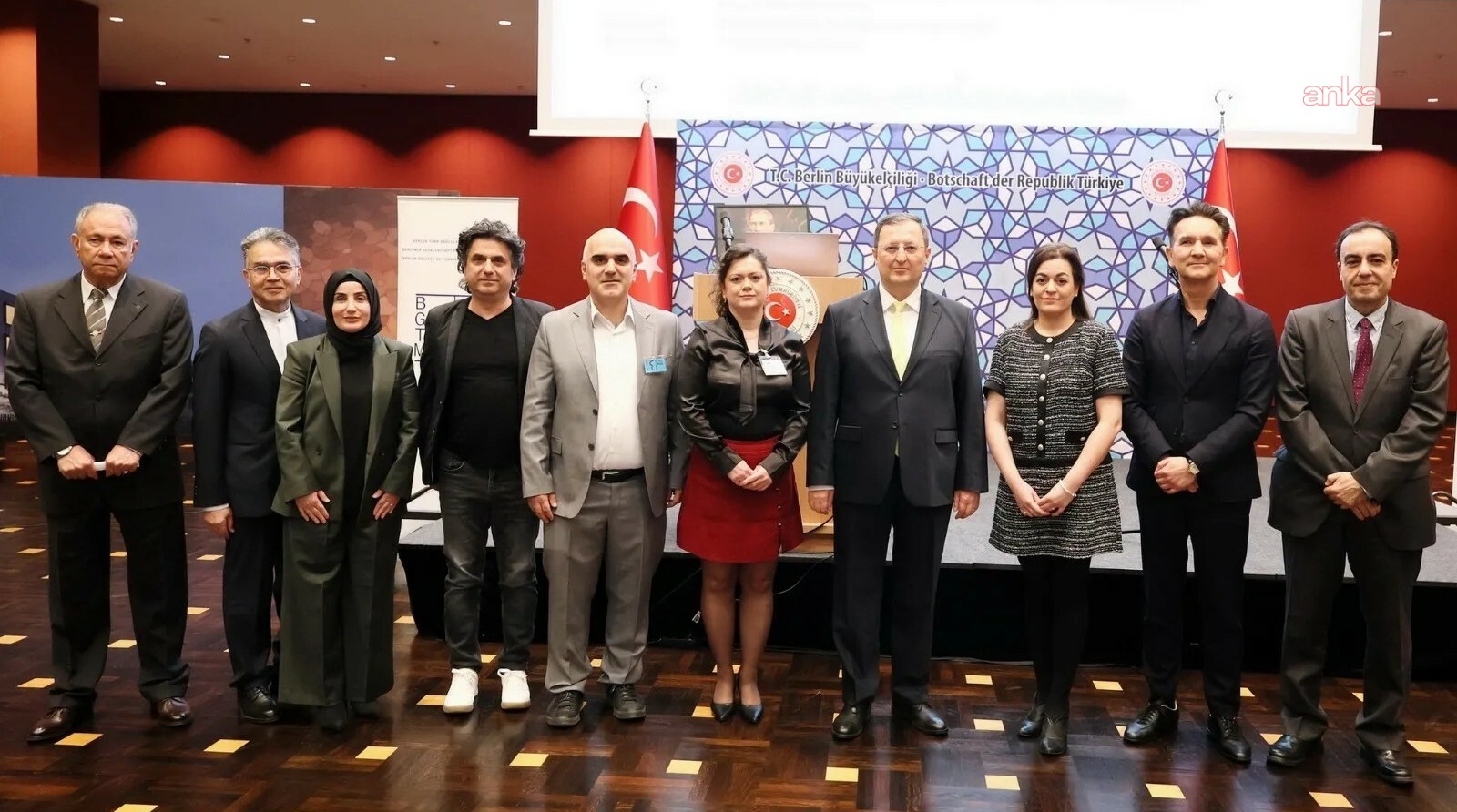 Tıp dünyasının kalbi Berlin’de attı... Berlin Türk Sağlık Elemanları Derneği'nin kuruluşunun 43. yıl dönümünü törenle kutlandı