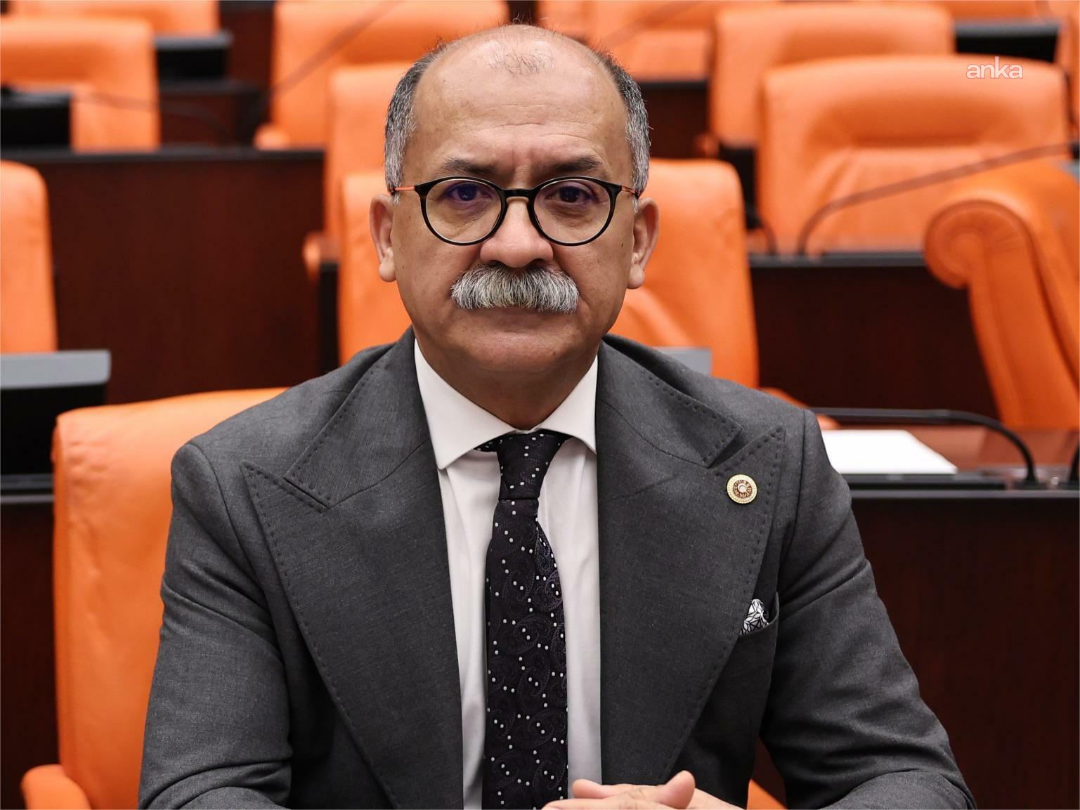 CHP'li Arslan: "Sağlık alanlarını satıp sağlık yatırımı yaptığını söylemek açık bir çelişkidir"