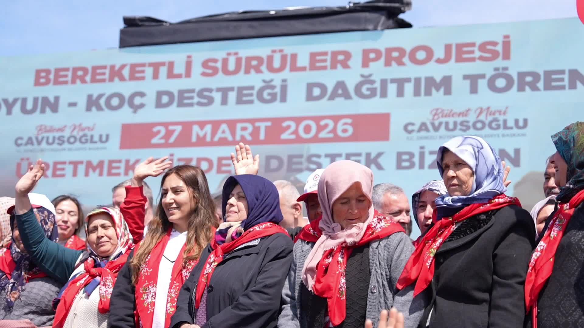 Denizli Büyükşehir Belediyesi'nden üreticilere 1182 küçük baş hayvan desteği