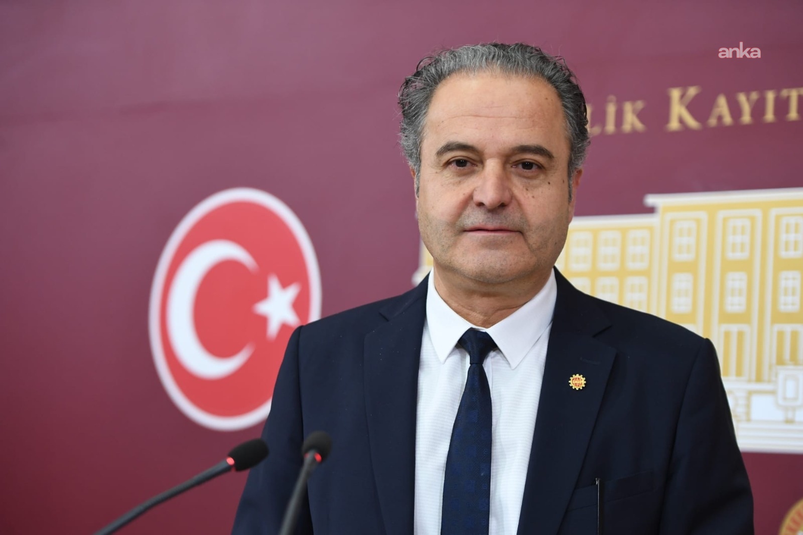İskender Bayhan, Mimar Kemal Ortaokulu'nun kapatılacağı iddialarını TBMM gündemine taşıdı