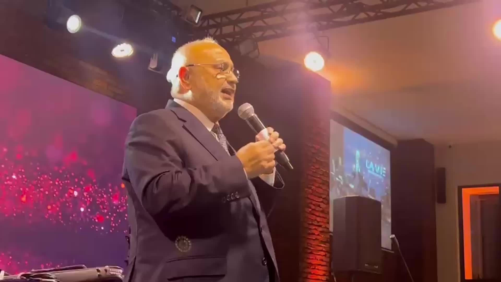 Almanya'da düğüne katılan Şevki Yılmaz'dan gençlere evlilik çağrısı: Müslüman gençlerin flört etme ve evlenmeme lüksü yok