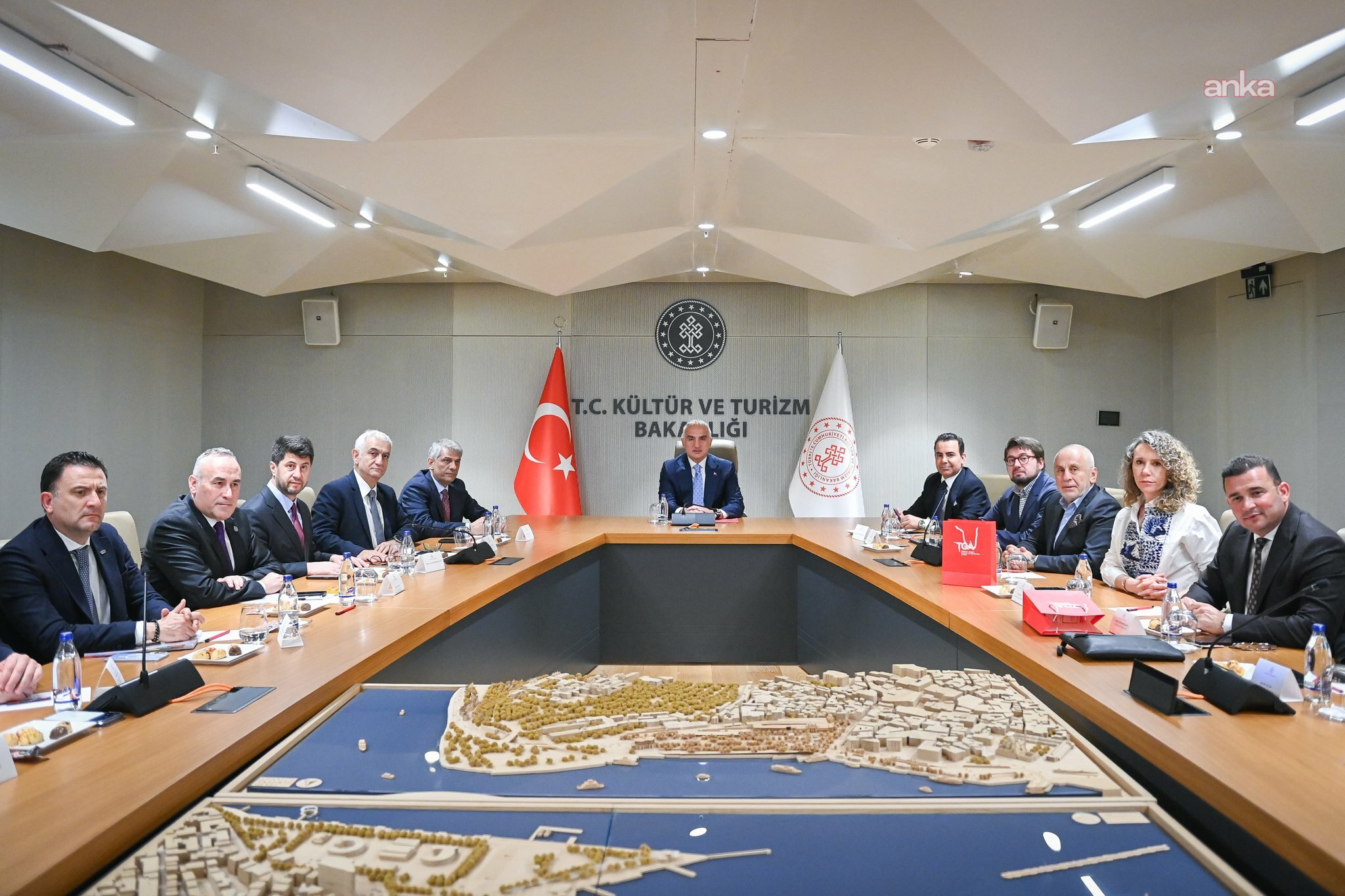 Bakan Ersoy TGA üyeleriyle bir araya geldi: Sektörümüzün dayanıklılığını artıracak adımları değerlendirdik