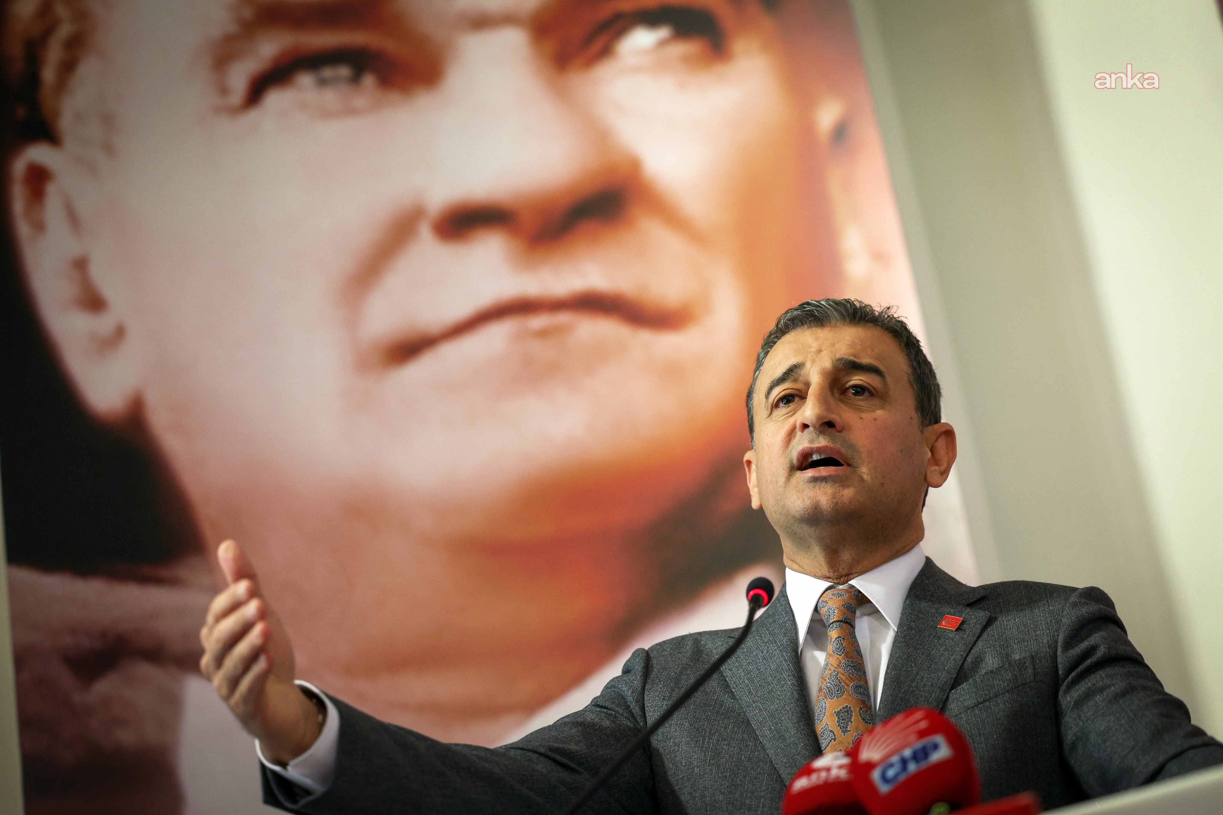 Mustafa Bozbey'in gözaltına alınması... Burhanettin Bulut: "Bu adaletsiz düzene teslim olmayacağız"