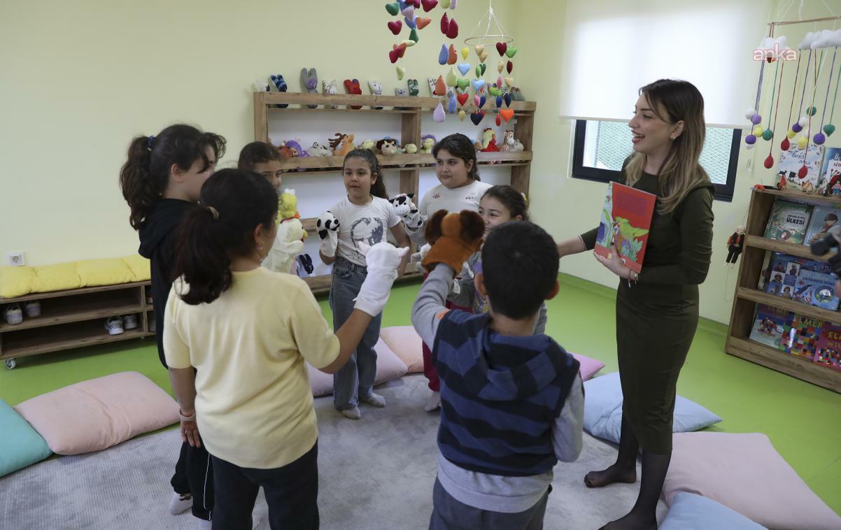 Mersin Büyükşehir Belediyesi'nin Toroslar Çocuk Kampüsü’nde çocuklar "Masal ve Drama Atölyesi" İle kendini keşfediyor