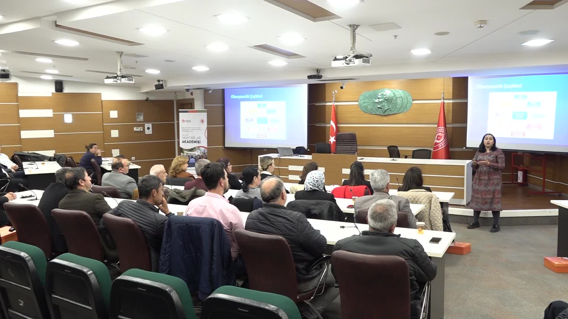 Bornova Muhtarlar Akademisi tamamlandı