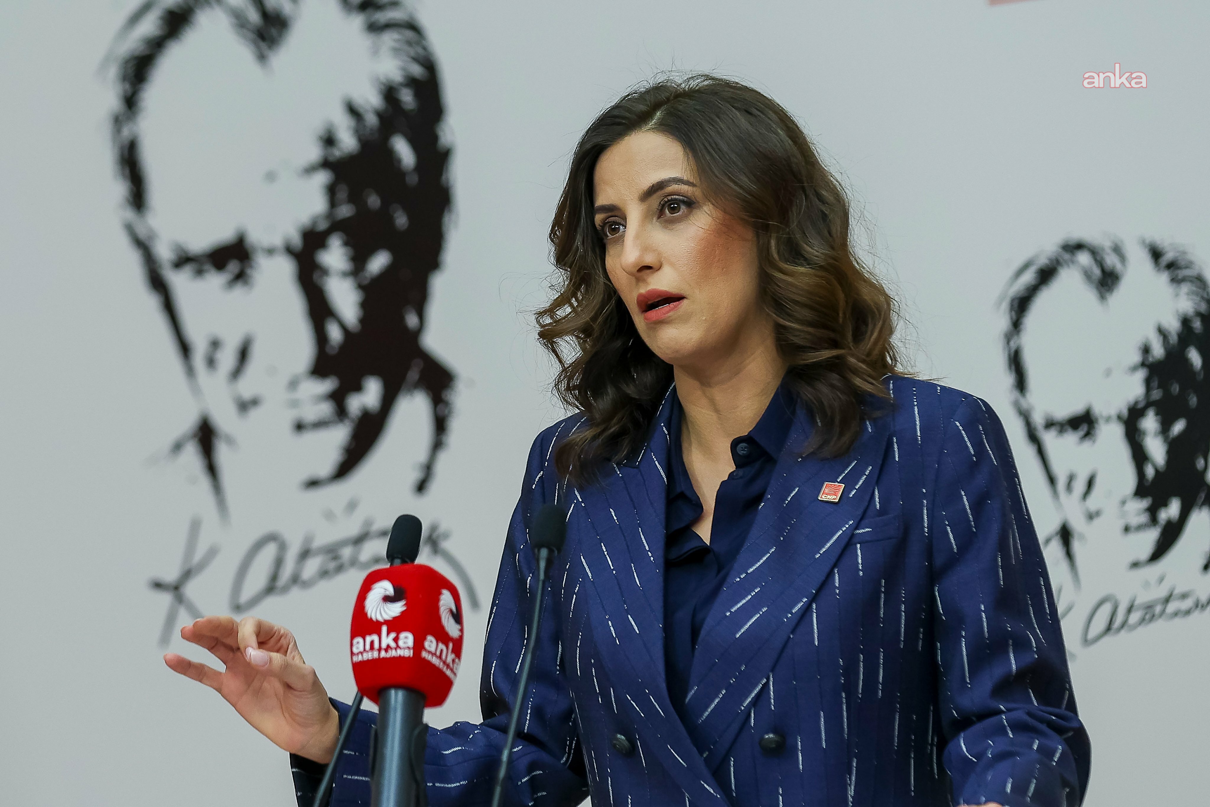 Mustafa Bozbey'in gözaltına alınması... Evrim Rızvanoğlu: "Bursa'daki operasyon kapsamında 'Rızvanoğlu' soyadlı kişilerle hiçbir akrabalık bağım yoktur"