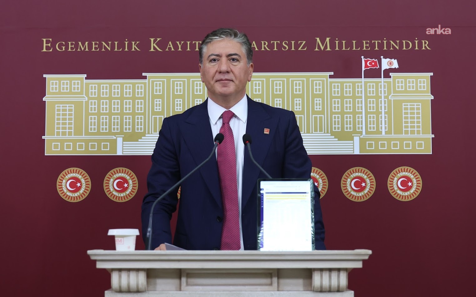 Sağlık meslek örgütleri: Randevu bulamayan, bulsa da beş dakikaya sıkıştırılmış bir muayeneye mahkum edilen halkın biriken öfkesi, gerçek sorumlulara değil, karşısında gördüğü hekimlere ve sağlık çalışanlarına yönelmektedir