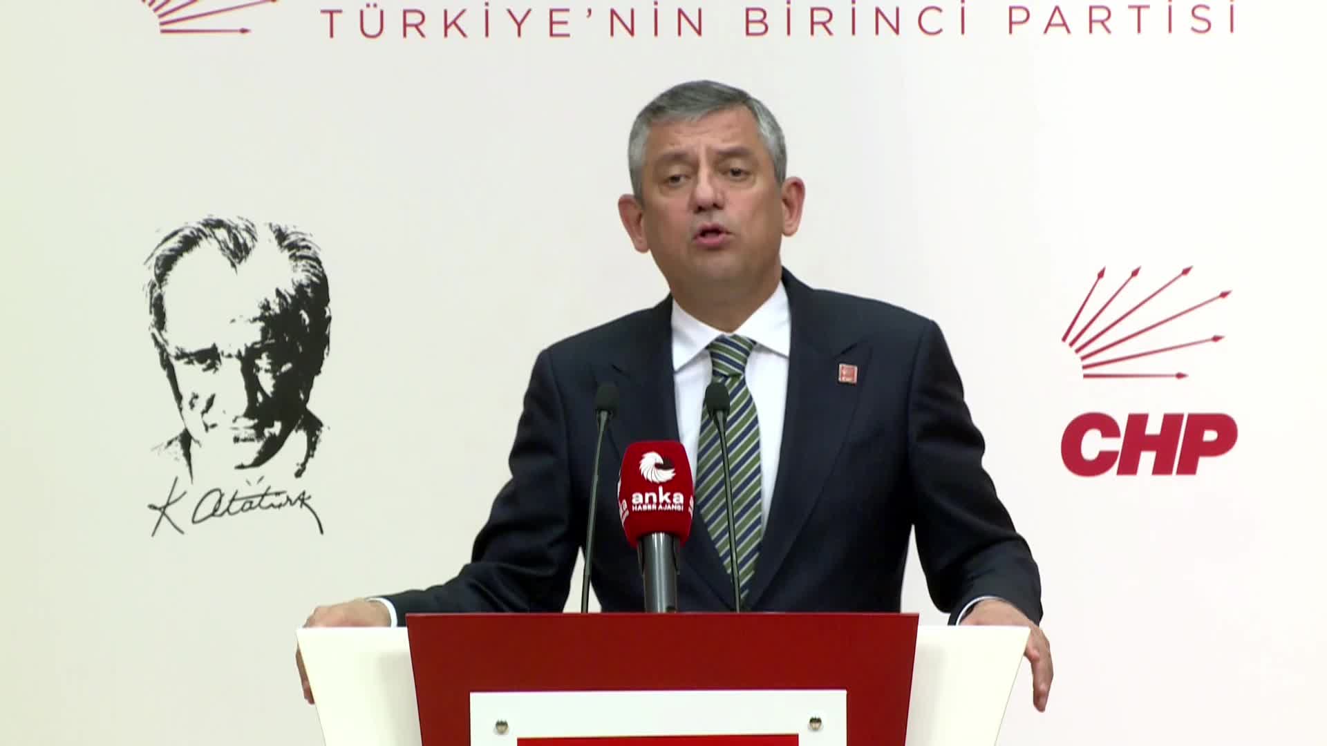 Mustafa Bozbey'in gözaltına alınması... Özgür Özel: "Mafya mısınız siz? Bu millete böyle bir diklenme nedir”