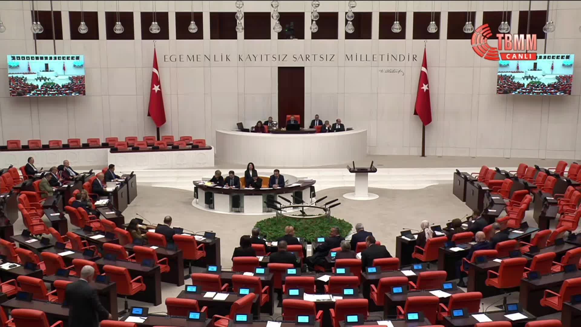TBMM Genel Kurulu.... CHP Grup Başkanvekili Günaydın: Mustafa Bozbey'i, on yıl evvelki Nilüfer Belediye Başkanlığındaki  bir icraatı nedeniyle gözaltına alıyorsunuz