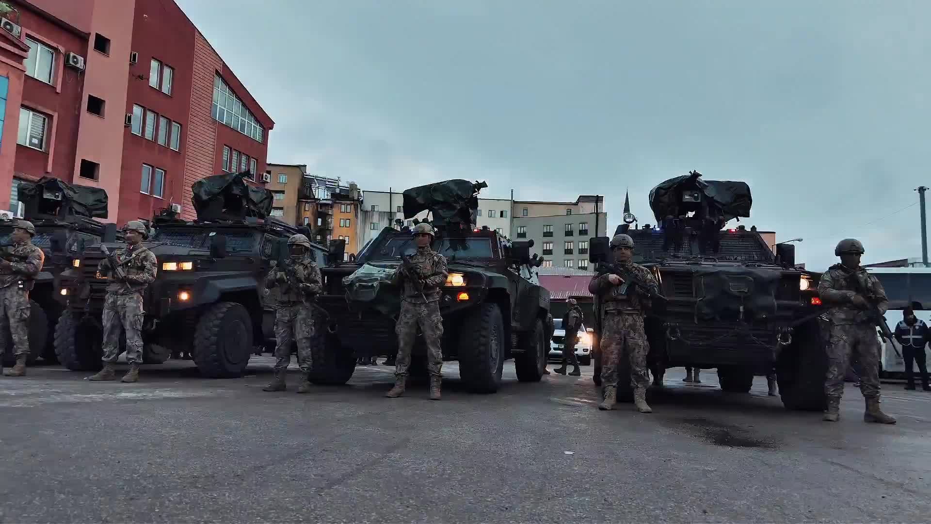 18 ilde dolandırıcılık ve yasa dışı bahis operasyonu: 52 şüpheli yakalandı
