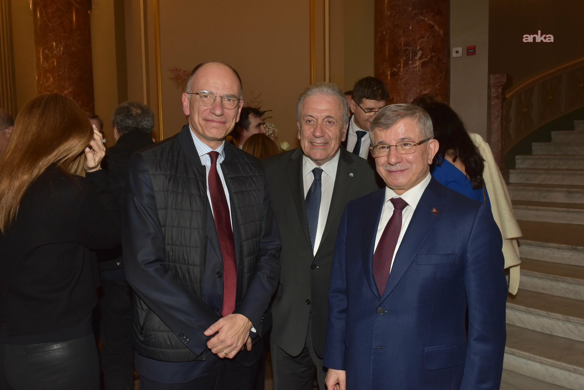 Ahmet Davutoğlu, eski İtalya Başbakanı Letta ile bir araya geldi