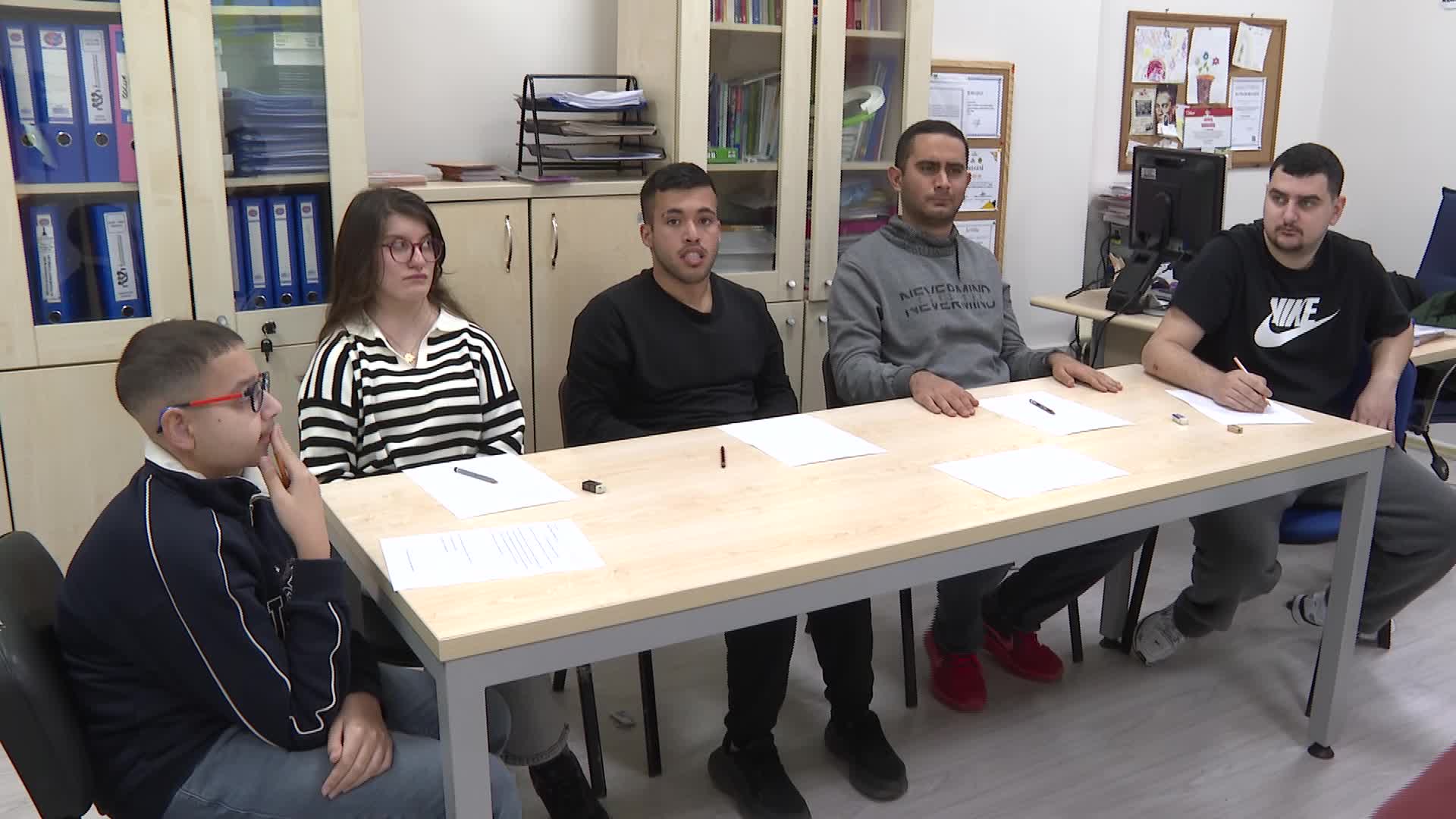 İzmir'de engelli gençler, iş hayatına hazırlanıyor
