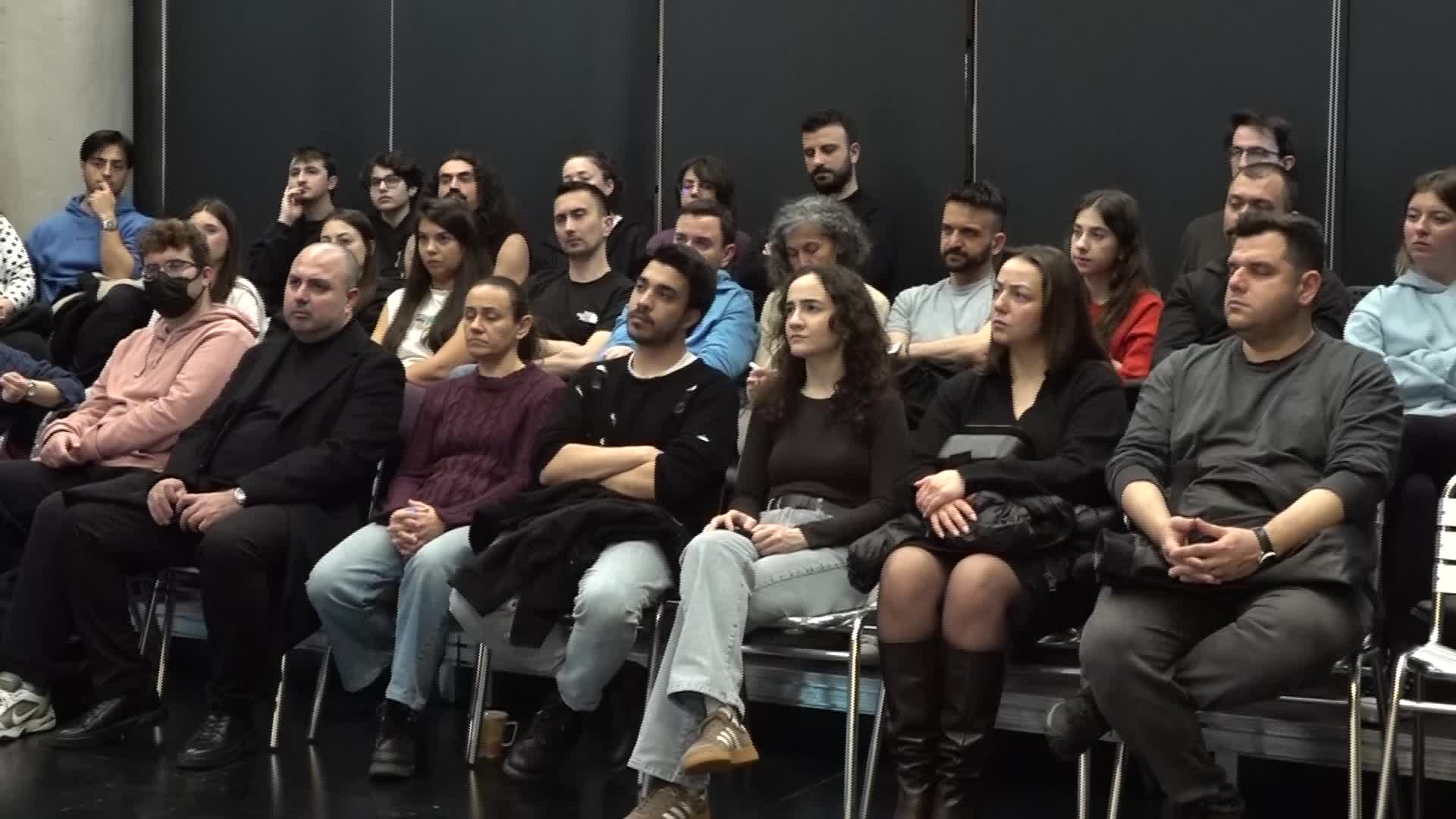Bornova’da Dünya Tiyatro Günü’nde “Tiyatronun Uzun Serüveni” söyleşisi düzenlendi