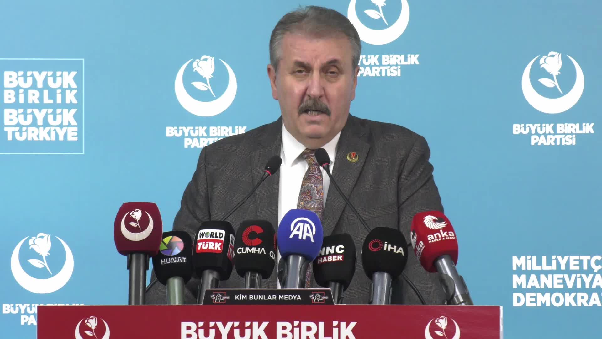 Mustafa Destici’den iktidara çağrı: “Asgari ücretlinin maaşına da eşelmobil sistemiyle zam yap”