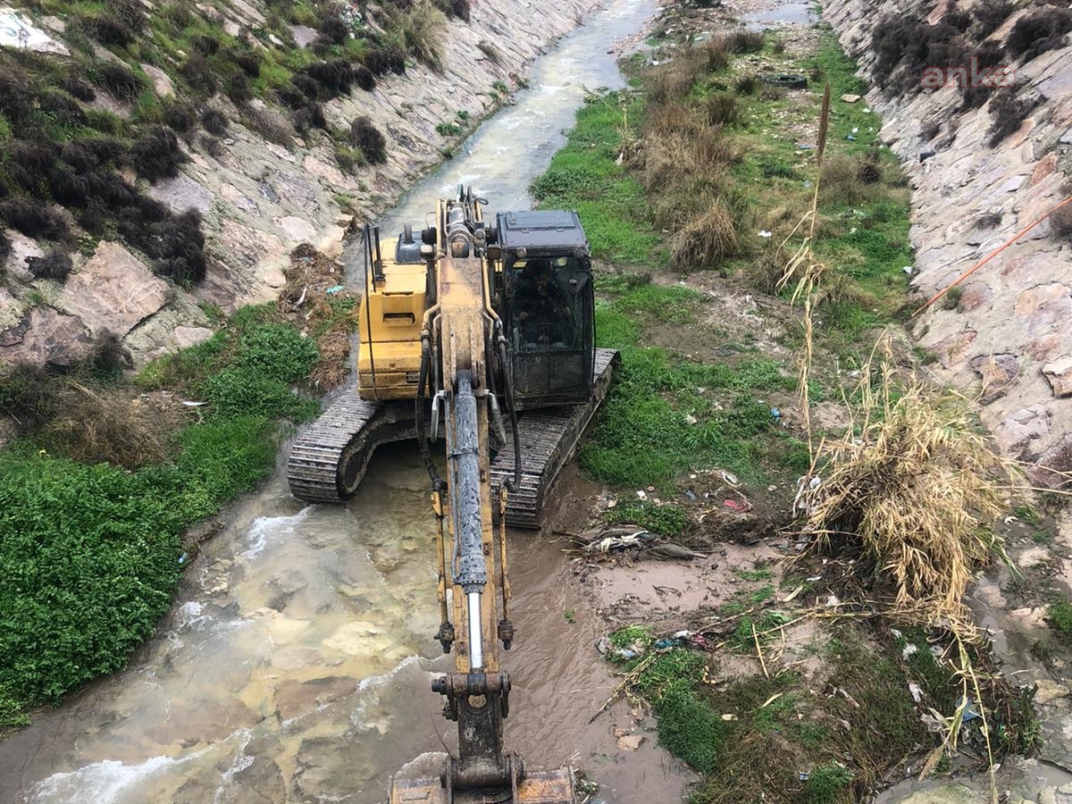 HATAY BÜYÜKŞEHİR'DEN DERE YATAKLARINDA TEMİZLİK ÇALIŞMASI