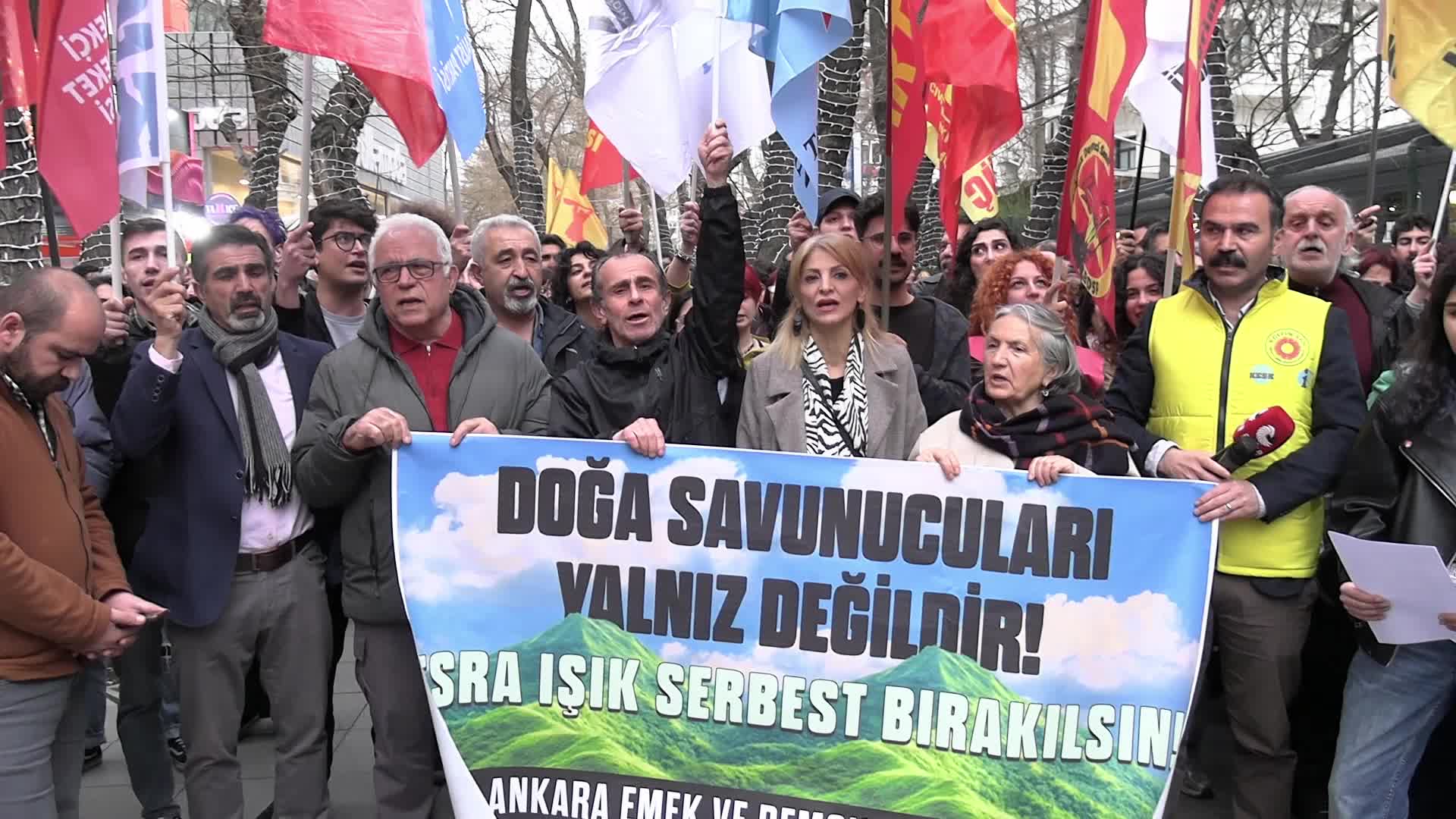 Ankara Emek ve Demokrasi Güçleri'nden tutuklanan Esra Işık için protesto... Işık: Milas bir şirketten büyüktür, vazgeçmeyeceğiz