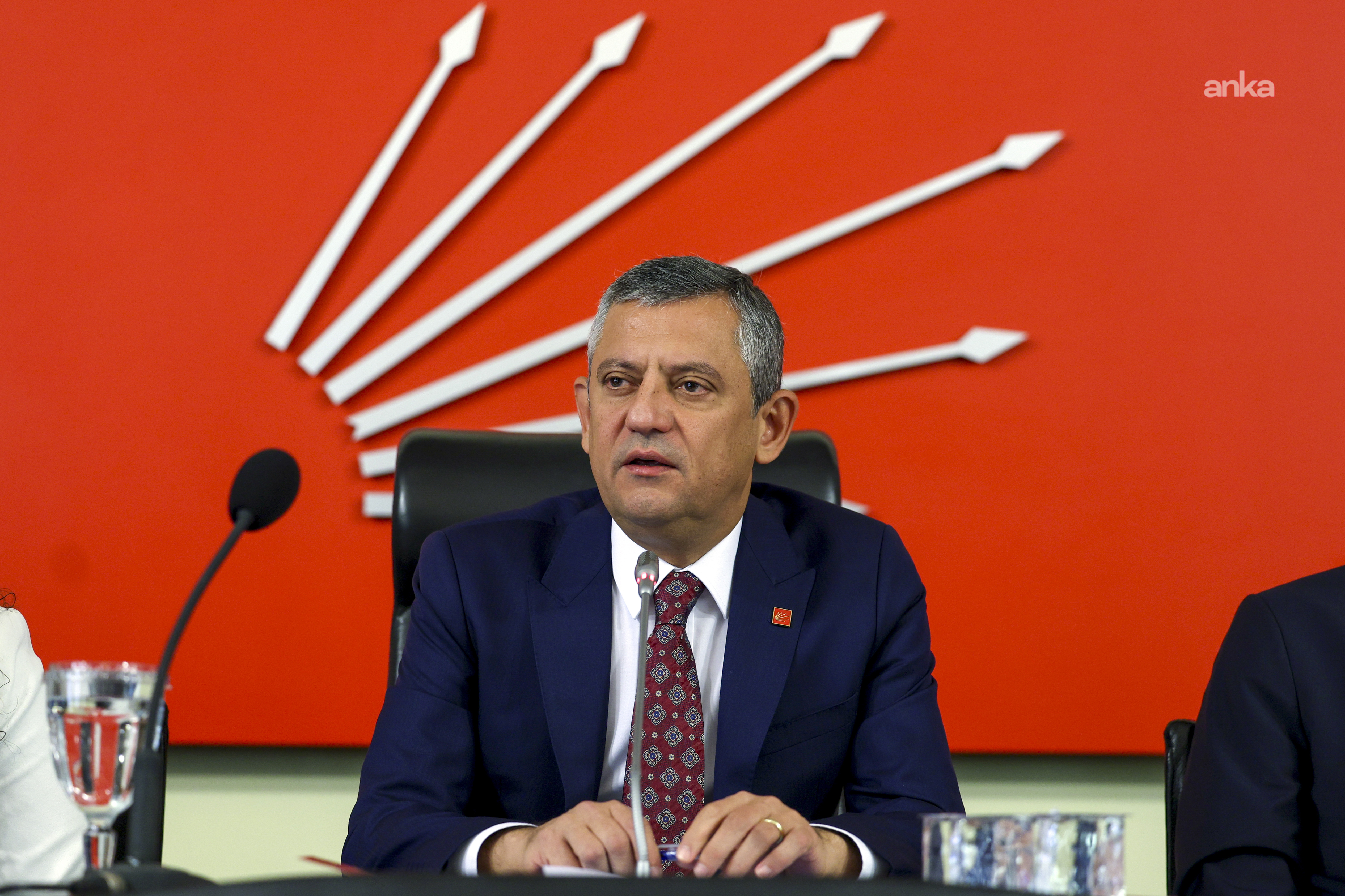 Özgür Özel: "Ara seçim yapmazlarsa seçimden kaçmak gibi siyasi bir maliyeti var"
