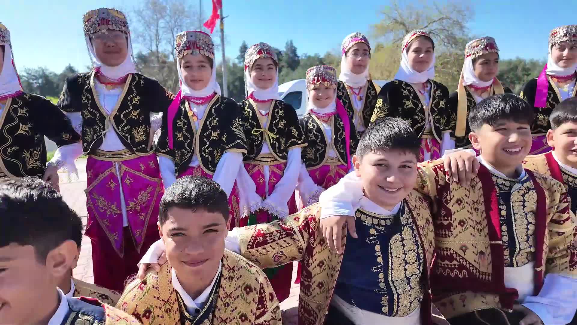 Çukurova Belediye Başkanı Kozay, Örcün Mahallesi’nde düzenlenen anma programına katıldı