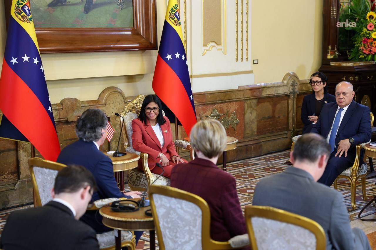 Trump yönetimi, Venezuela’nın Geçici Lideri Delcy Rodríguez’i yaptırım listesinden çıkardı