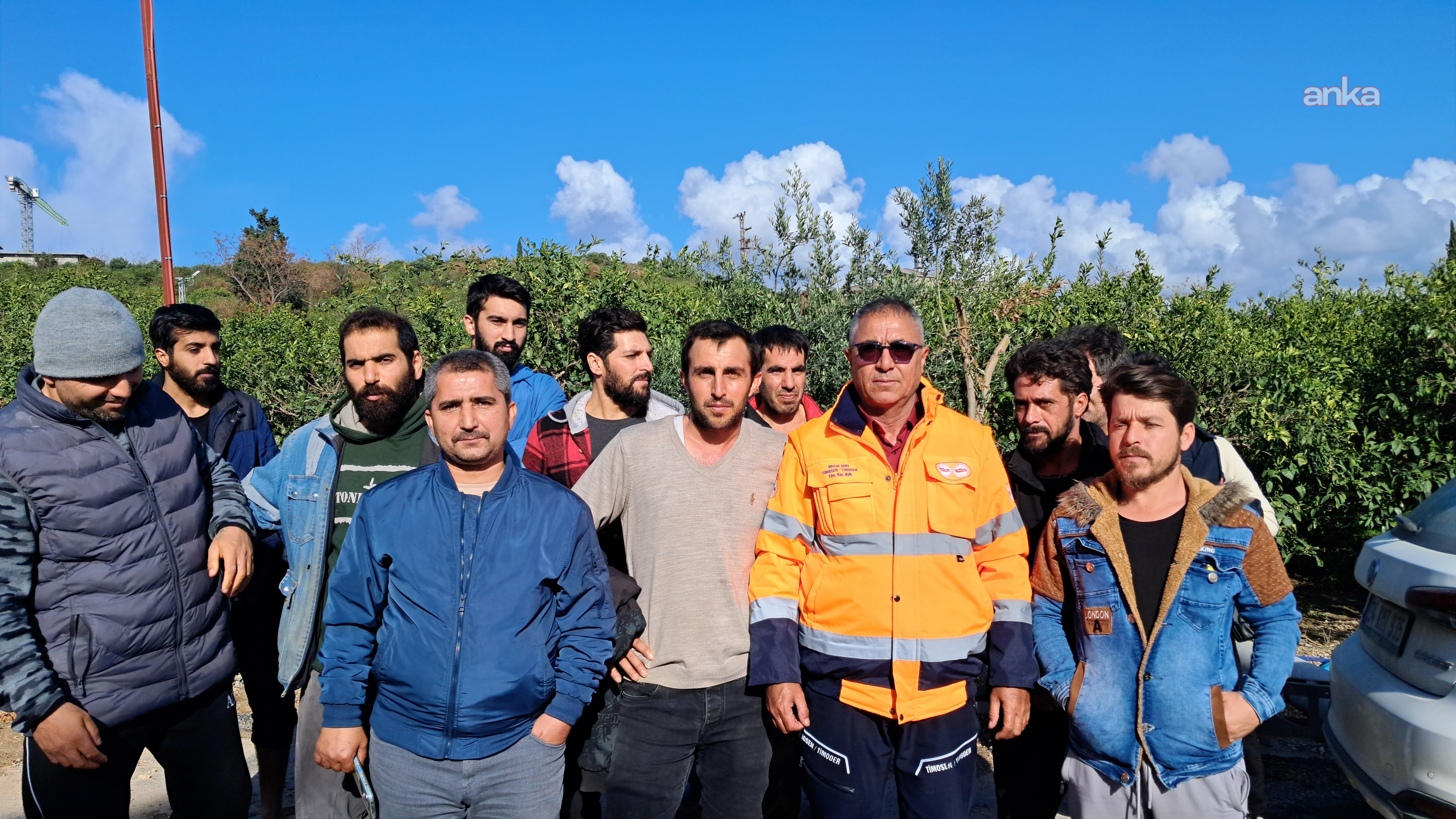 Hatay'da ücretini alamadığı için eylem yapan "hırsızlık" ve "meslek sırlarını ifşa etme" suçlamalarıyla işten çıkarıldı