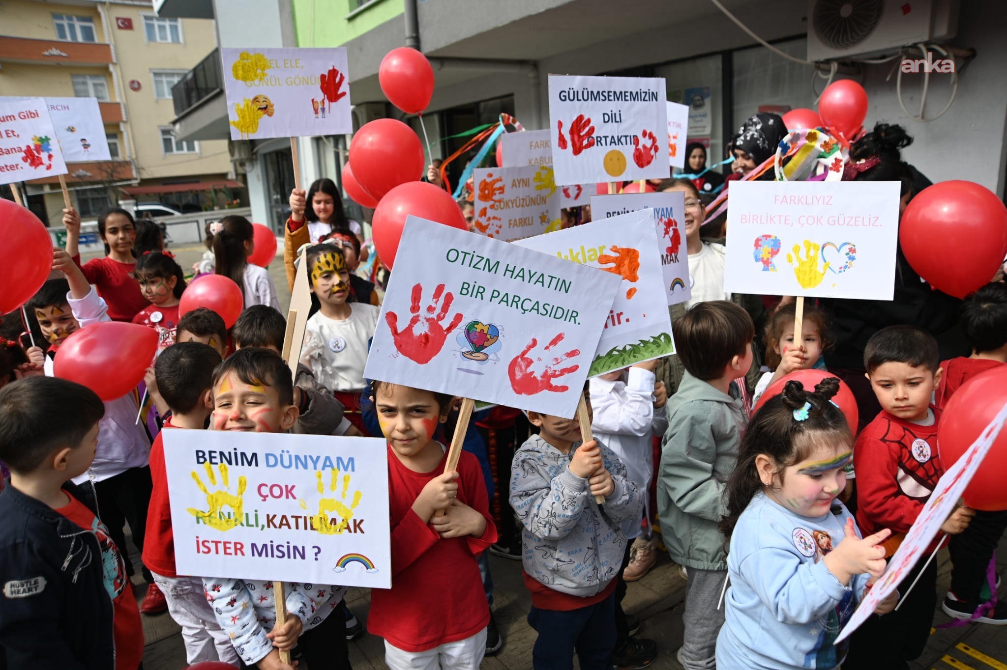 Tekirdağ Büyükşehir Belediyesi, Kapaklı'da Dünya Otizm Farkındalık Günü etkinlikleri düzenledi