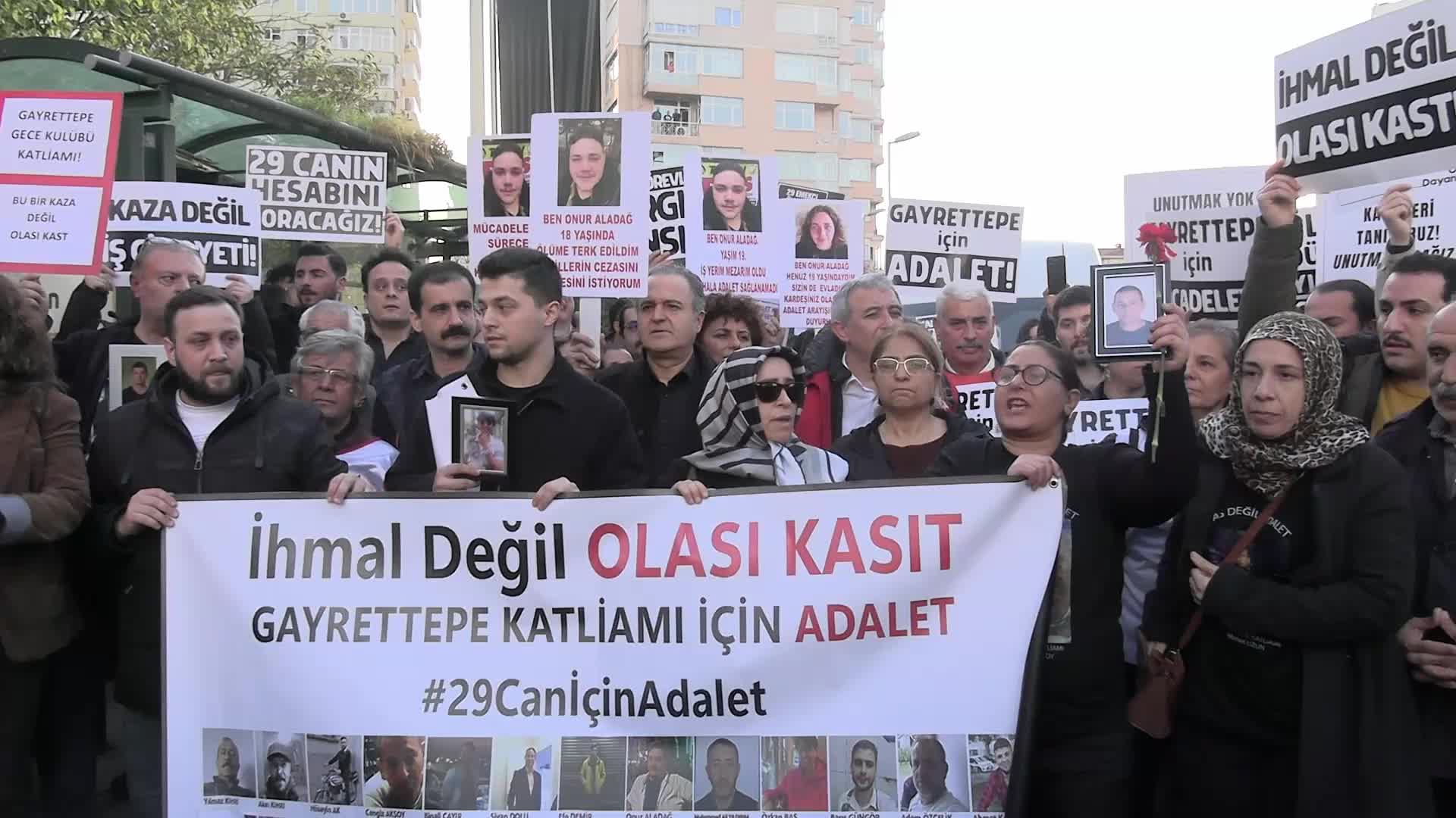 Gayrettepe yangınında ölen 29 işçi anıldı: "Bu kaza değil, işçi katliamı"