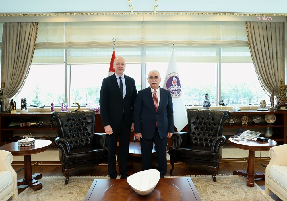 Anayasa Mahkemesi Başkanı Kadir Özkaya, Macaristan Anayasa Mahkemesi Üyesi Akos Kozma'yı kabul etti