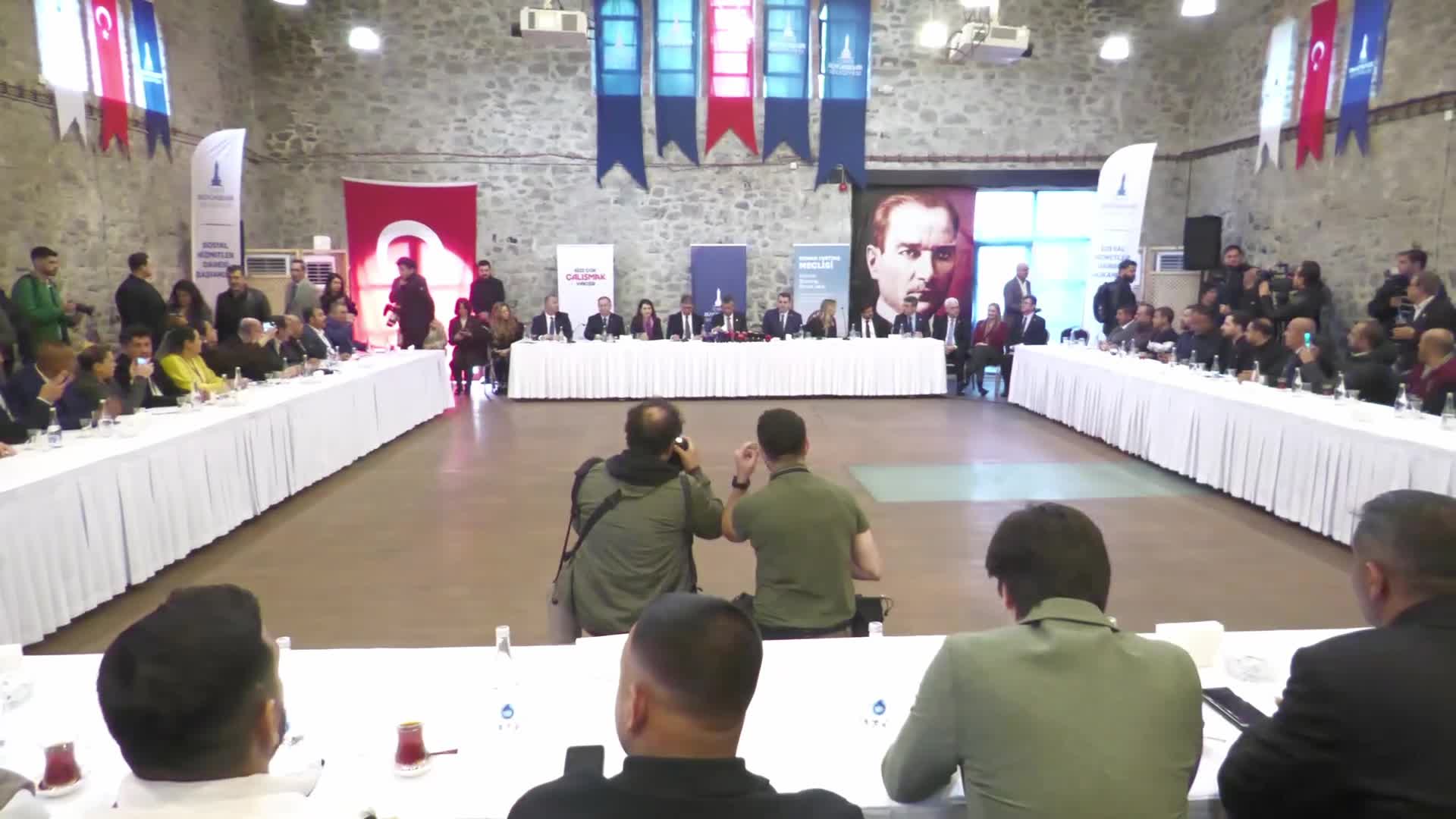 Özgür Özel: "Hiçbir Roman çocuğun hayata kapatamayacağı kadar geride başlamaması gerekiyor"