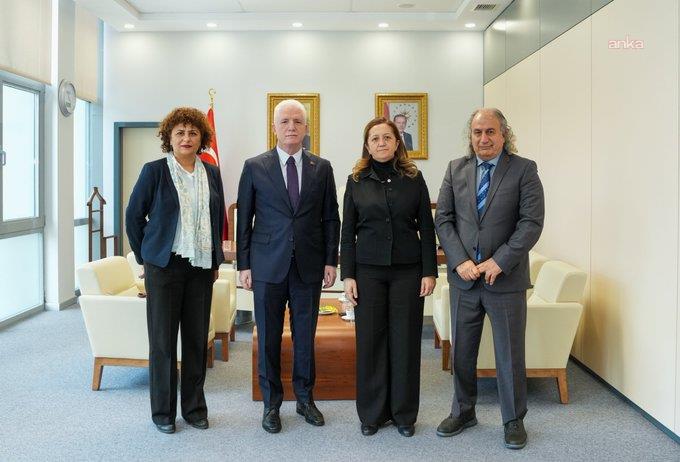 İstanbul Valiliği'nde 1 Mayıs buluşması... Arzu Çerkezoğlu: "Taksim başvurumuzu hatırlattık. Vali Bey de gerekli mercilere ileteceğini söyledi"