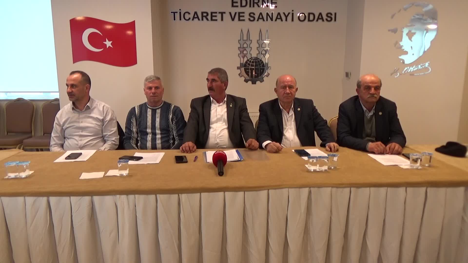 Edirne'deki beş ilçe ziraat odası başkanından ortak açıklama: Biz üretmezsek Türkiye aç kalır