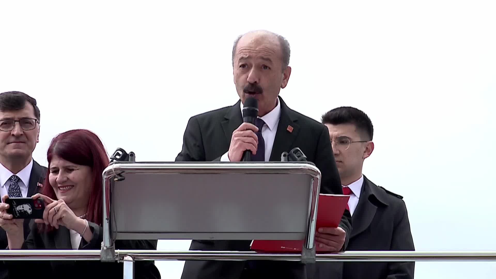 CHP'nin "Millet İradesine Sahip Çıkıyor Mitingi" Kütahya'da... İmamoğlu: "Silivri'de biz yargılanmıyoruz; biz yargılıyoruz"