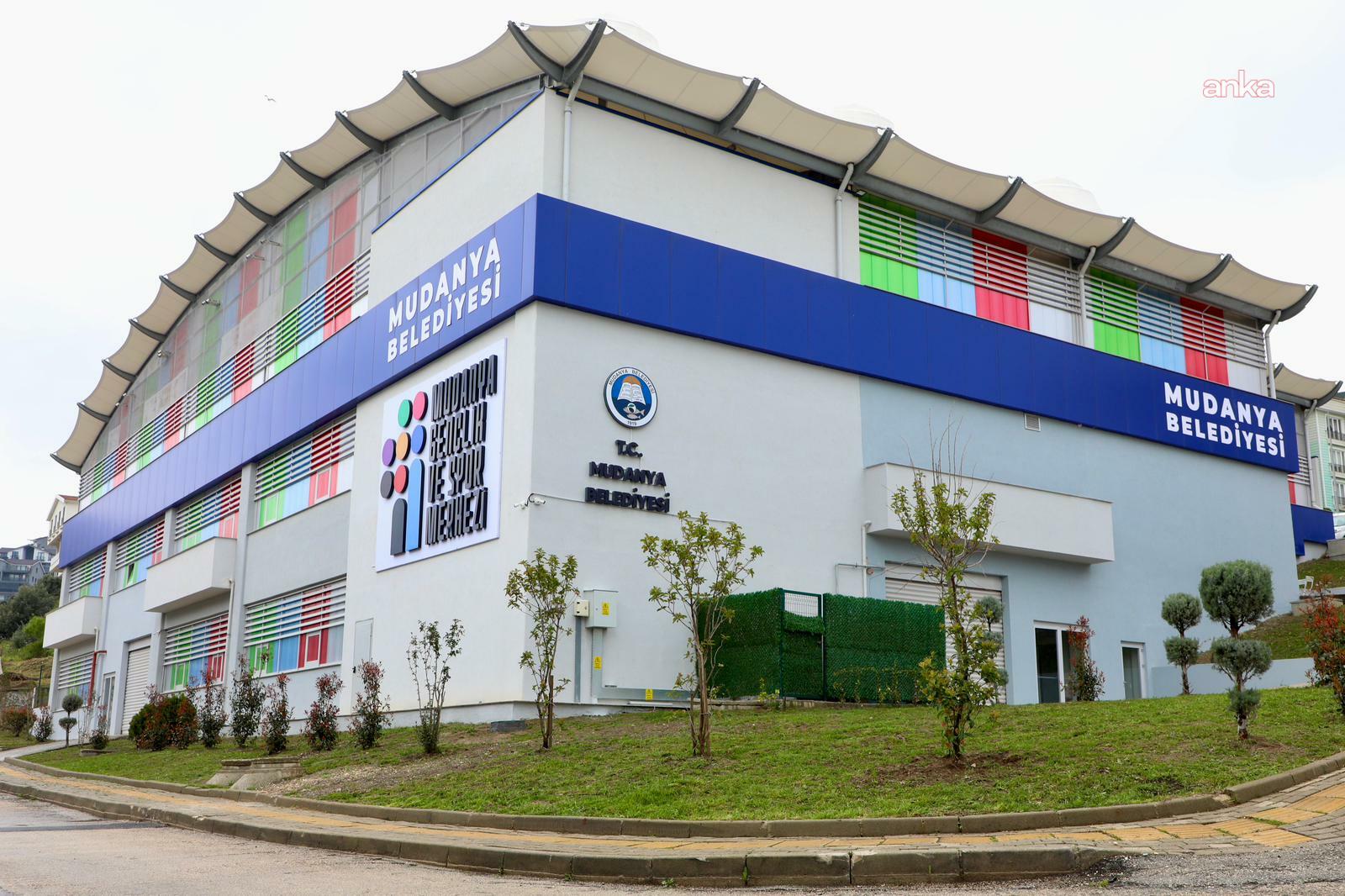 Mudanya Gençlik ve Spor Merkezi hizmete açıldı