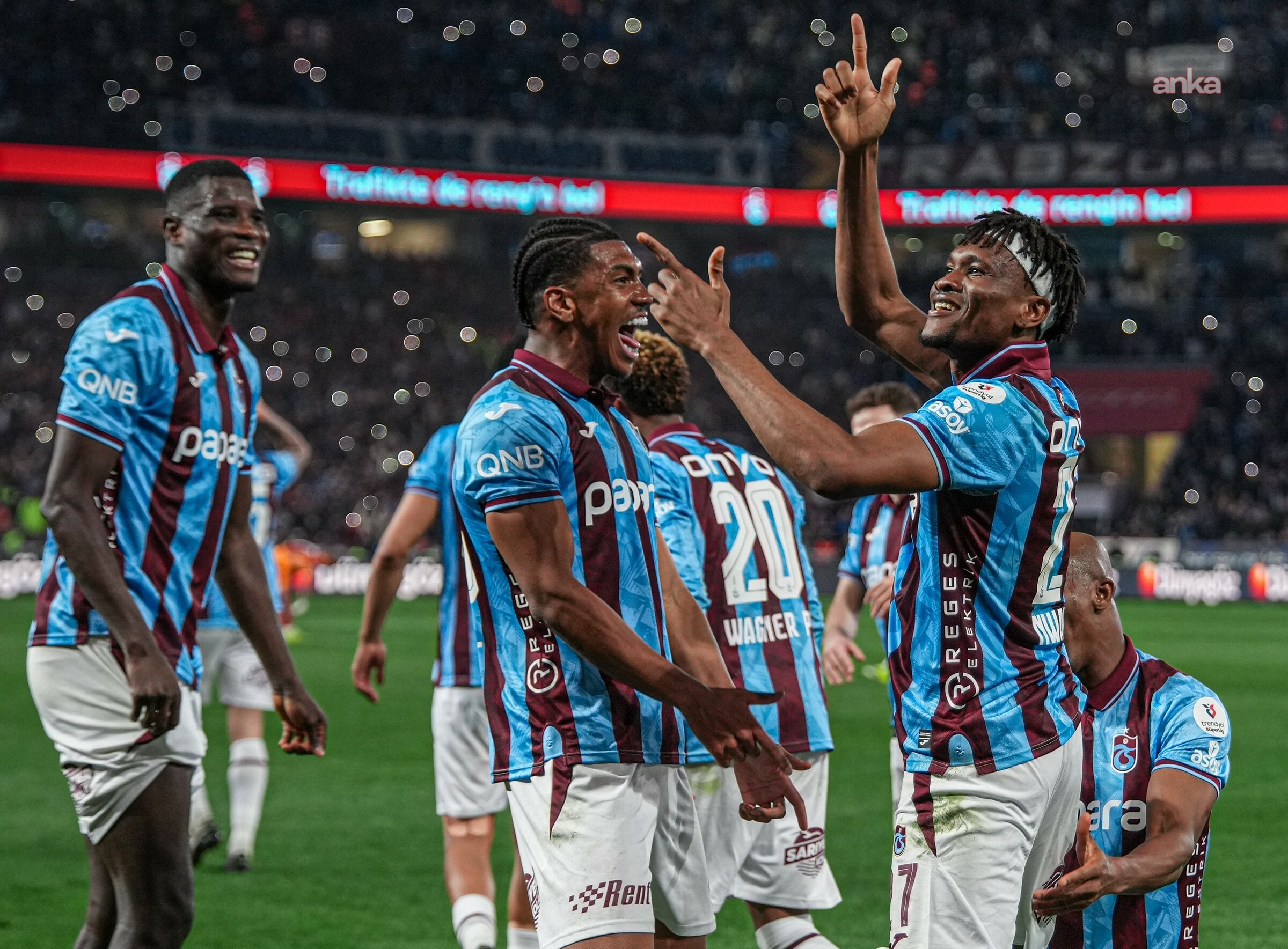 Trabzonspor, Galatasaray’ı 2-1 mağlup etti