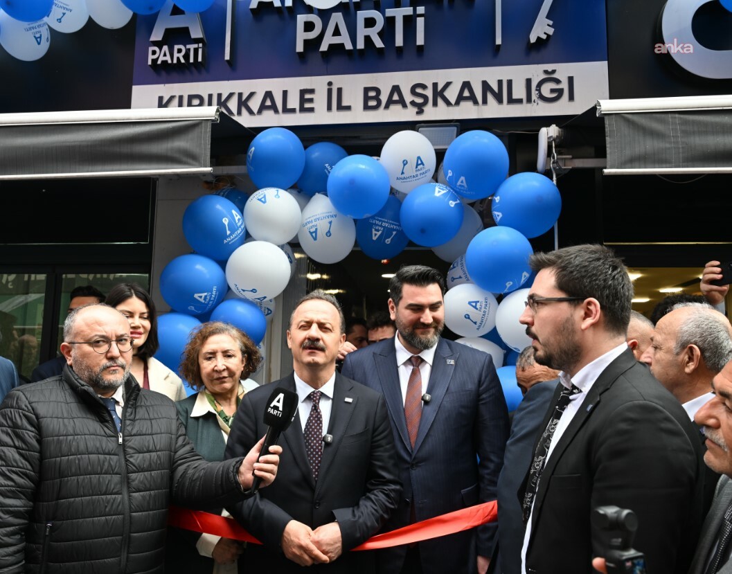 Anahtar Parti Genel Başkanı Ağıralioğlu: "Atatürk’ün kabrine gidiyorsanız, devletin ve milletin düşmanlarıyla yol yürümeyeceksiniz"