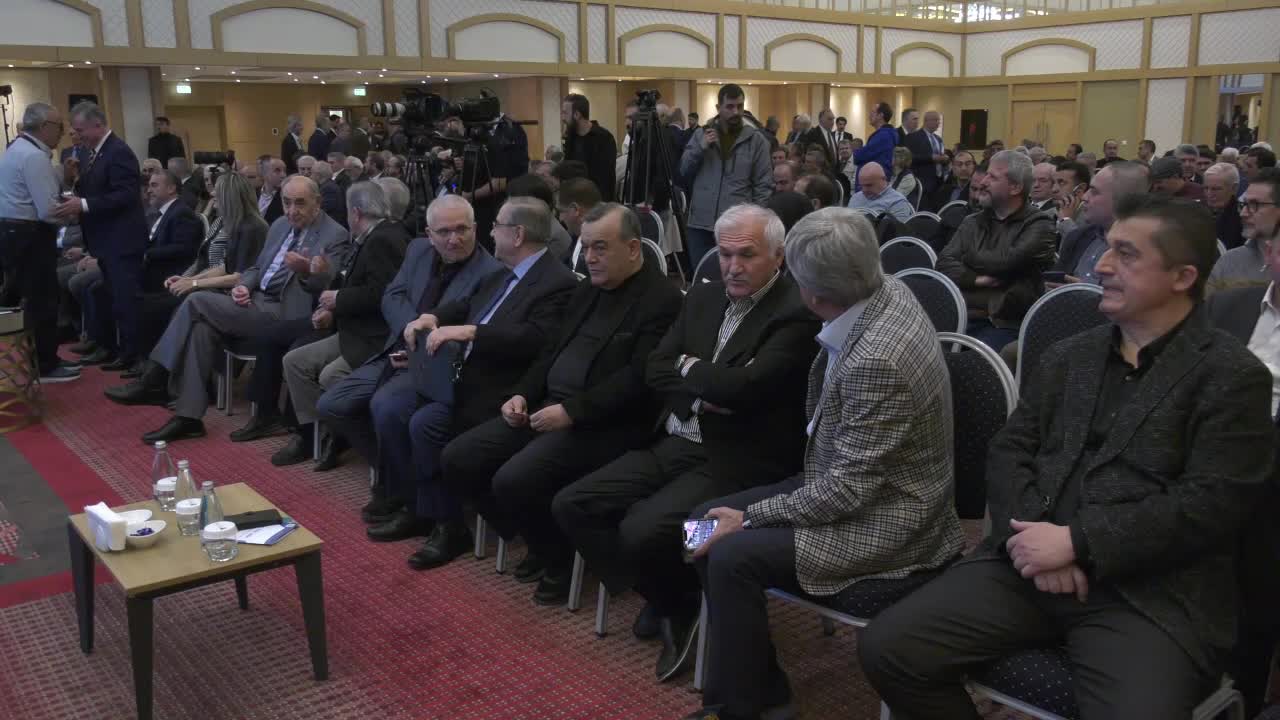 Demokrasi Platformu'ndan "Önce Siyaset Değişmeli" konferansı... Haşim Kılıç: "Yargıyla ilgili sorunlar artık ertelenebilecek meseleler olmaktan çıkmıştır"