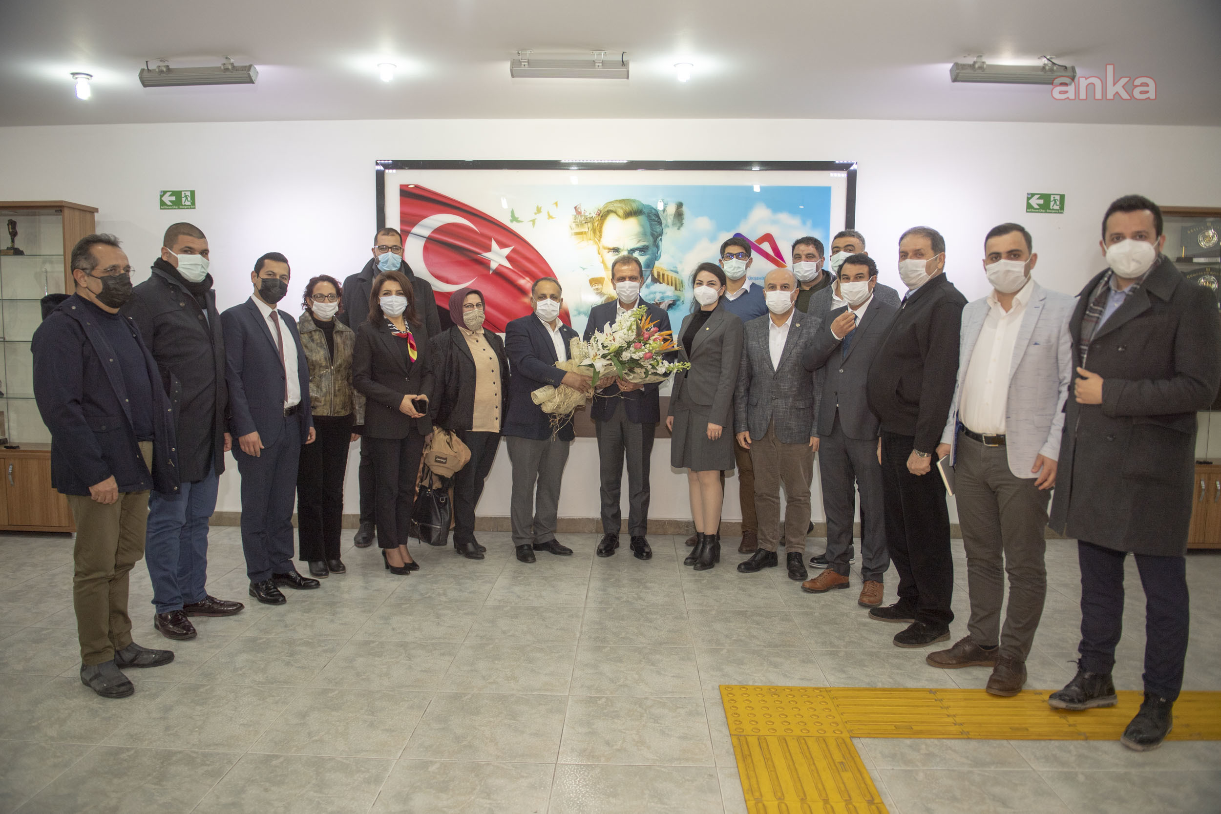 VAHAP SEÇER: “SİVİL TOPLUMLA İŞBİRLİĞİ, KARAR ALMA NOKTASINDA BENİ RAHATLATIYOR”