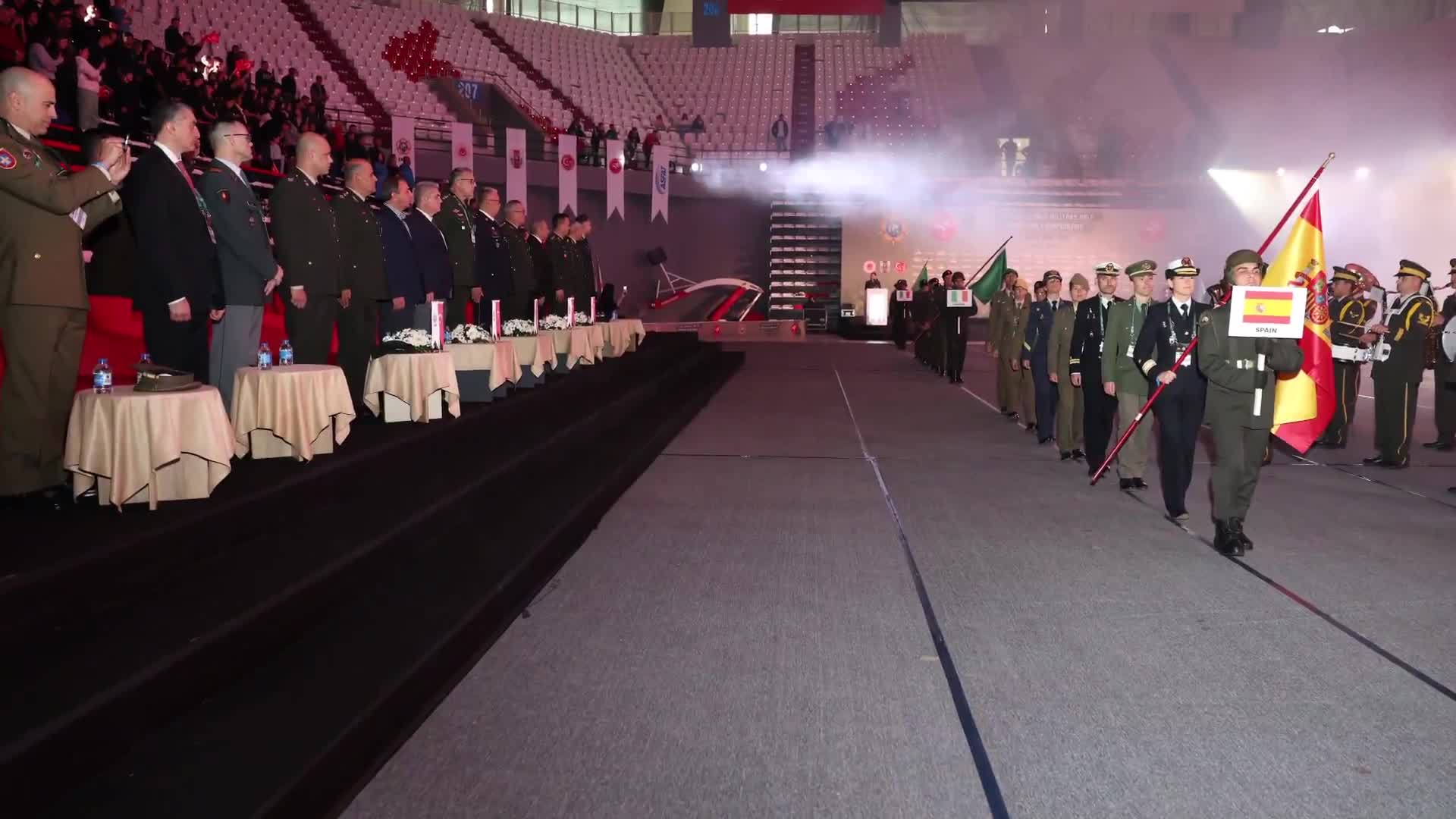 TSK Kır Koşusu Takımı, Antalya'daki Uluslararası Yarı Maraton Şampiyonası'nda dünya şampiyonu oldu