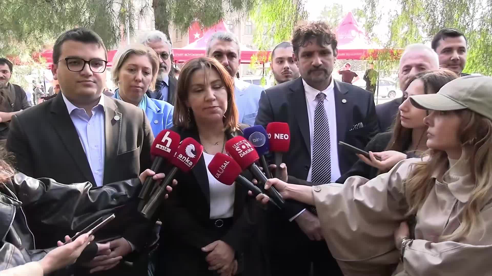 Meslek Fabrikası’nda nöbet devam ediyor… İYİ Parti İzmir İl Başkanı Doğan: Biber gazlı, coplu olayların yaşanması İzmir için çok utanç verici”