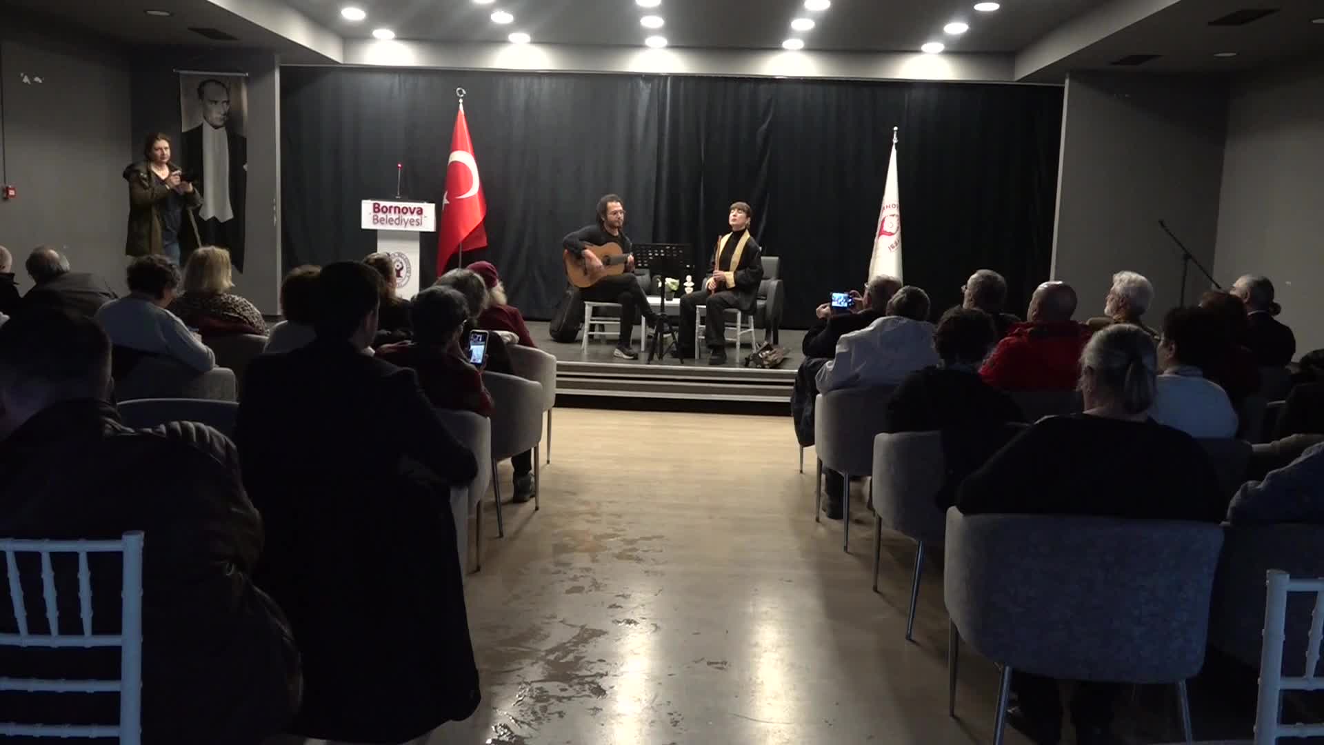 Bornova Kent Söyleşileri’nin konuğu, şair Yusuf Alper oldu