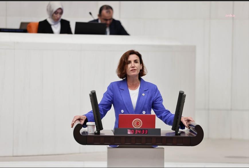 CHP'li Coşar: Ankara’dan turizmin başkenti Antalya’ya uçuşları kaldırmak ya da azaltmak iktidarın şehre bakış açısını gösteriyor