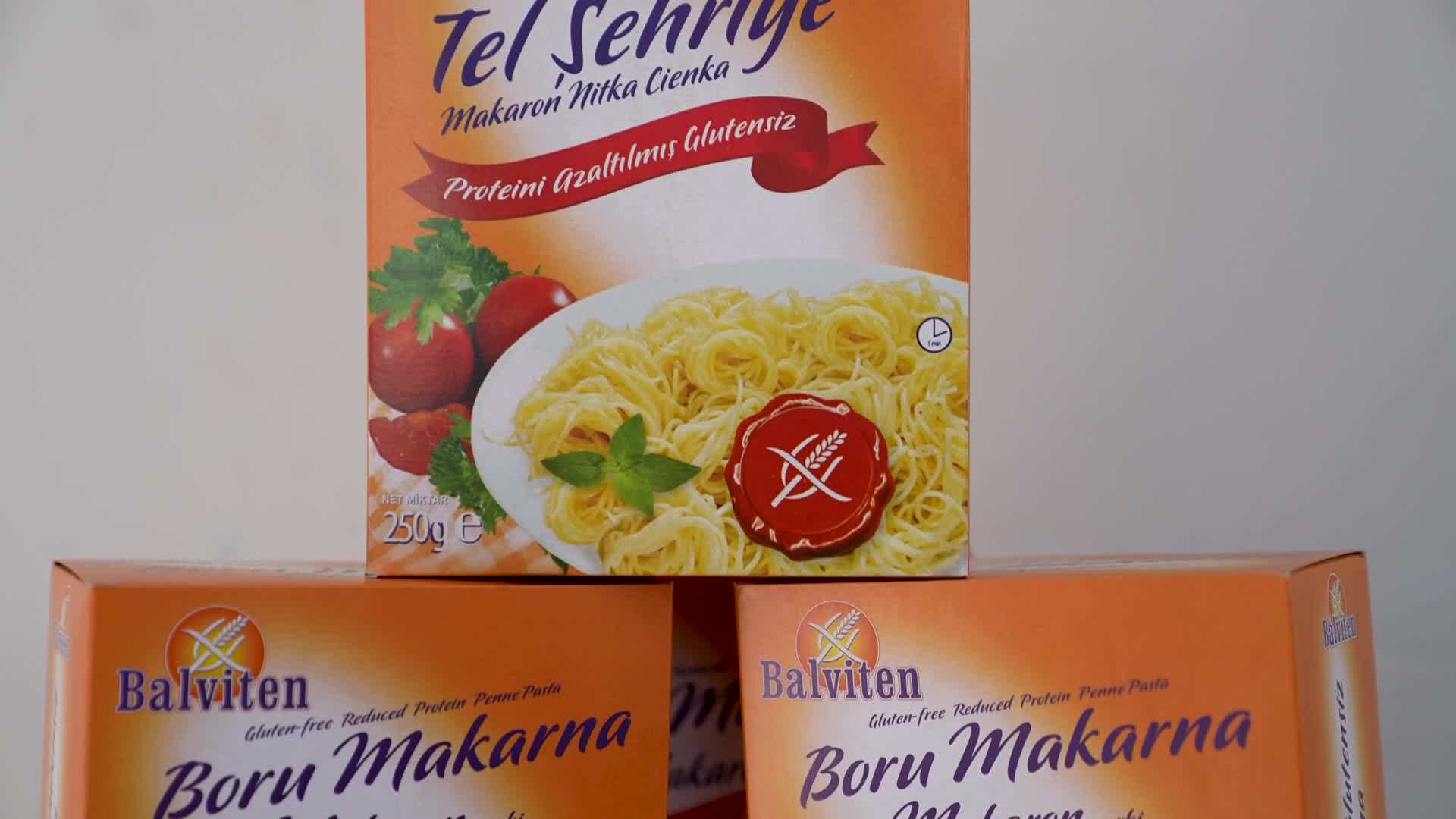 Mersin'de fenilketonüri hastalarına gıda kolisi desteği sürüyor