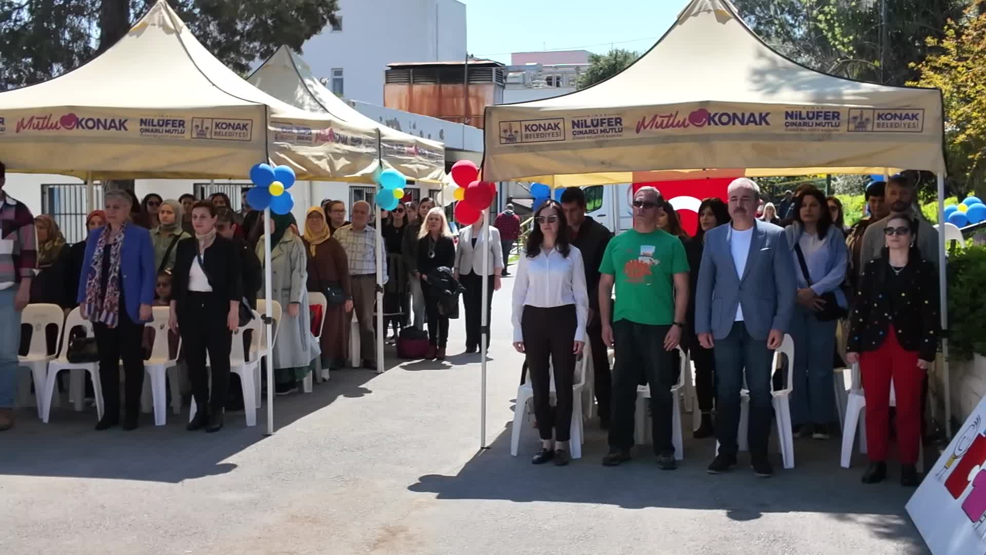 Konak’ta Otizm Farkındalık Günü’nde “Biz de Varız” dediler