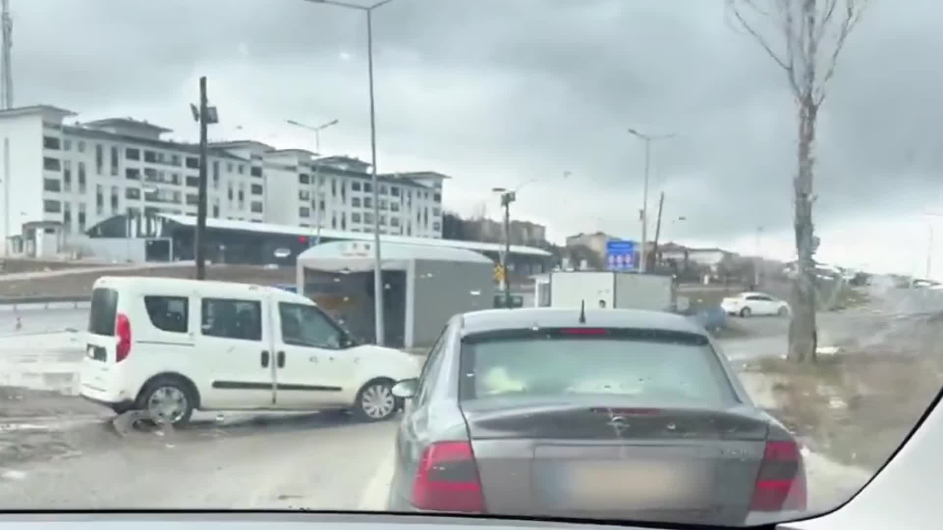 Yozgat'ta son bir haftada düzenlenen operasyonlarda 56 düzensiz göçmen yakalandı, 7 şüpheli tutuklandı