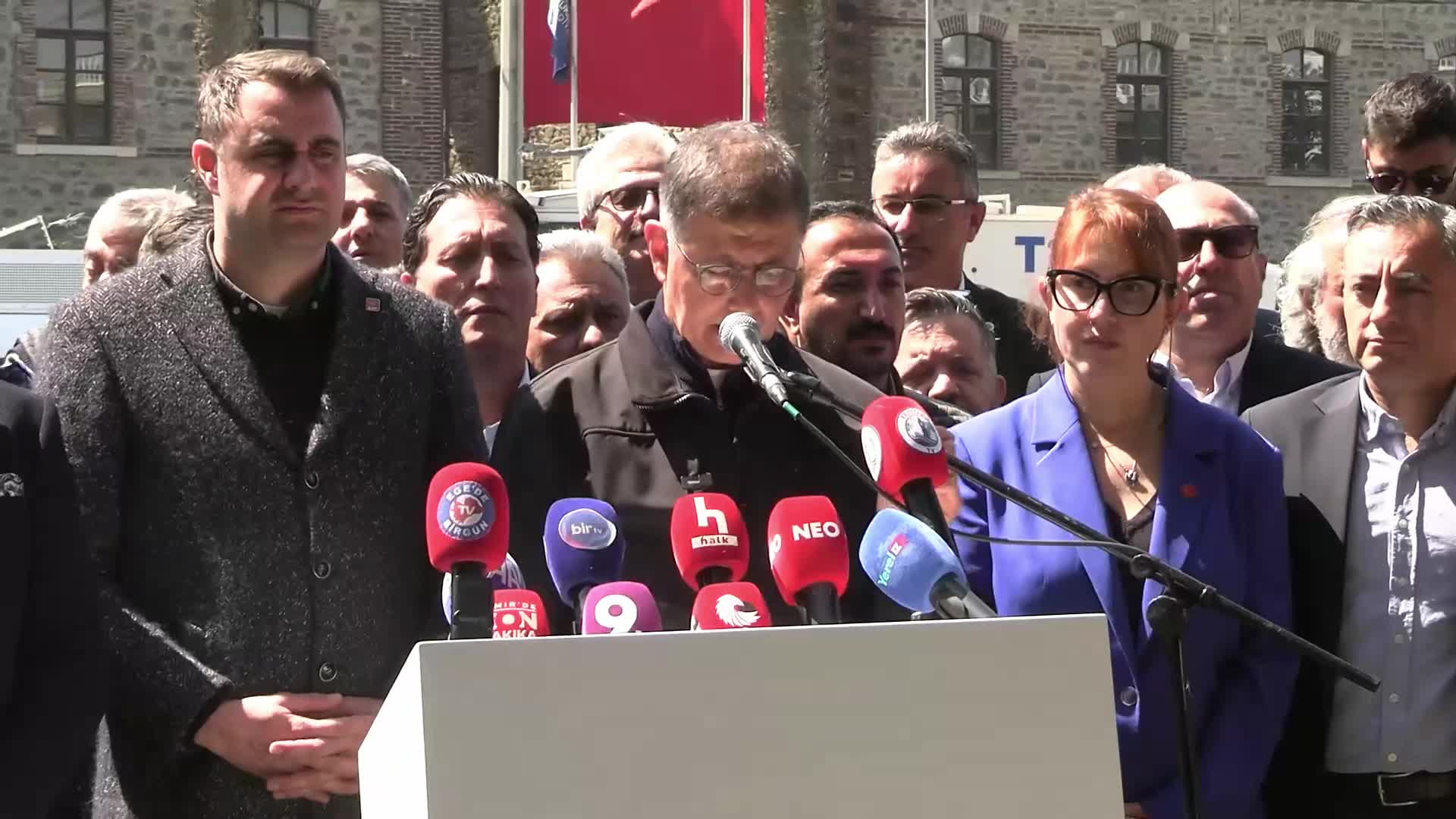 Meslek Fabrikası direnişi devam ediyor… İzmir Büyükşehir Belediye Başkanı Tugay: "Bu şehir, oldubittilere teslim edilemez"